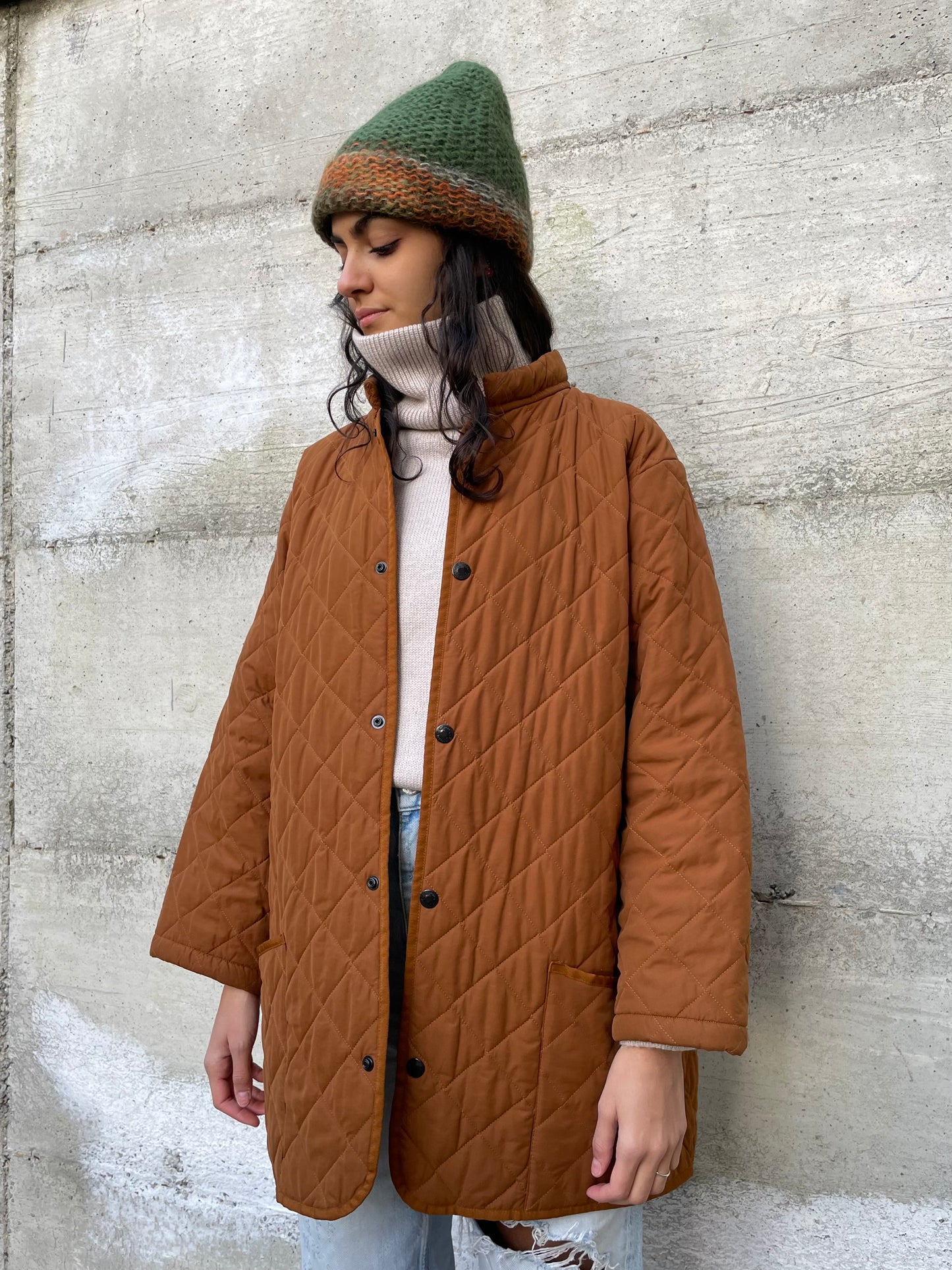 Husky trapuntato ruggine con bottoni a clip