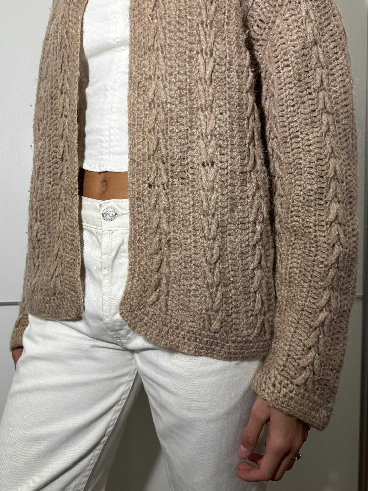 Cardigan crochet sabbia in lana