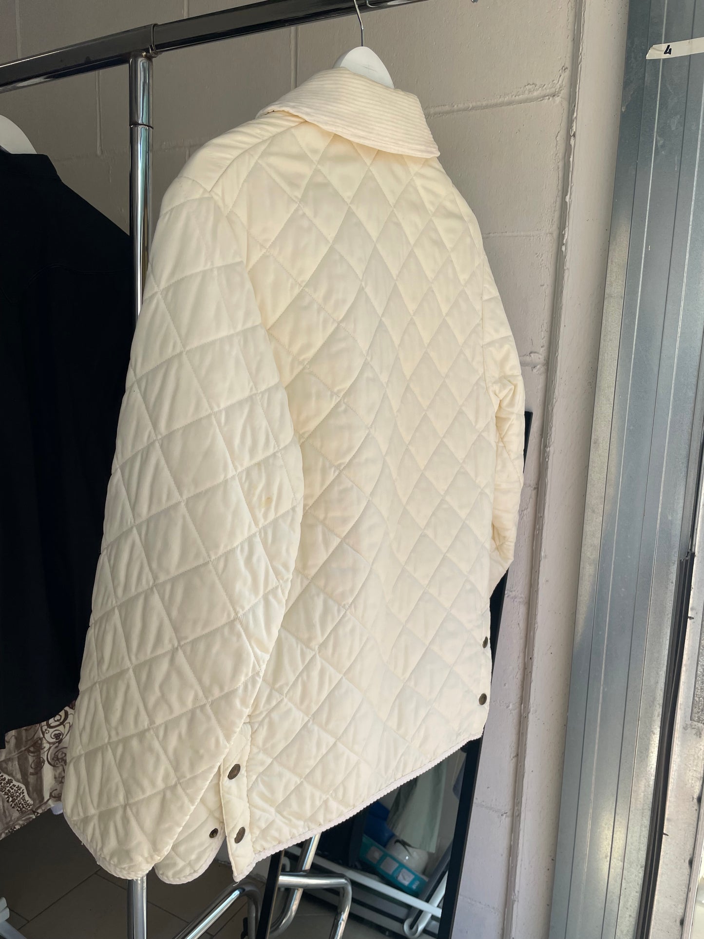 Husky trapuntato bianco con colletto in velluto - M