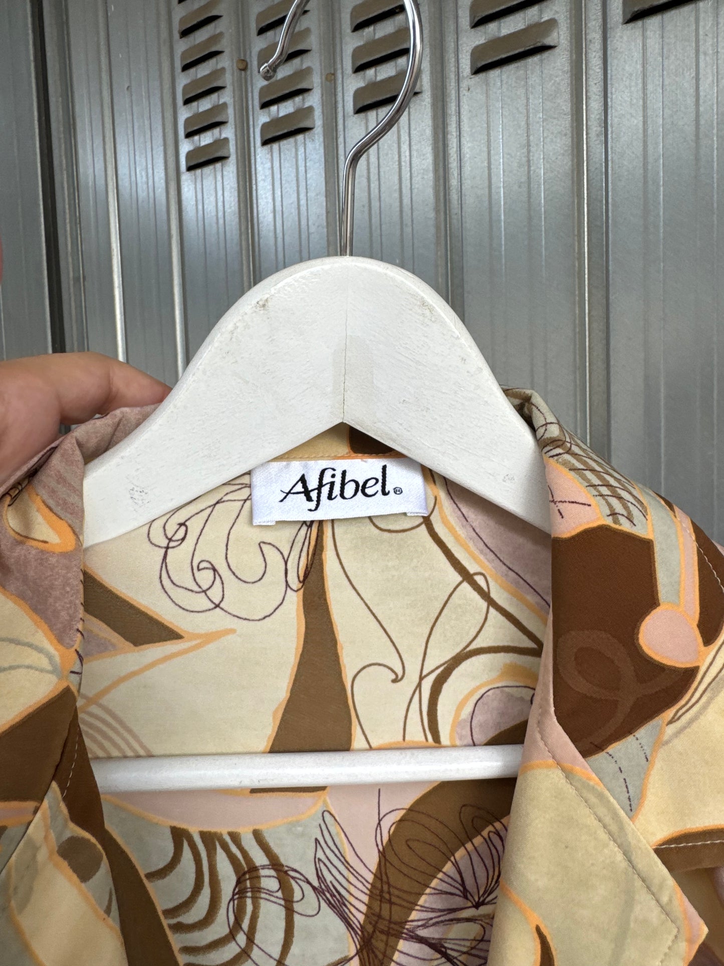 Camicia sartoriale in viscosa con bottoni gioiello