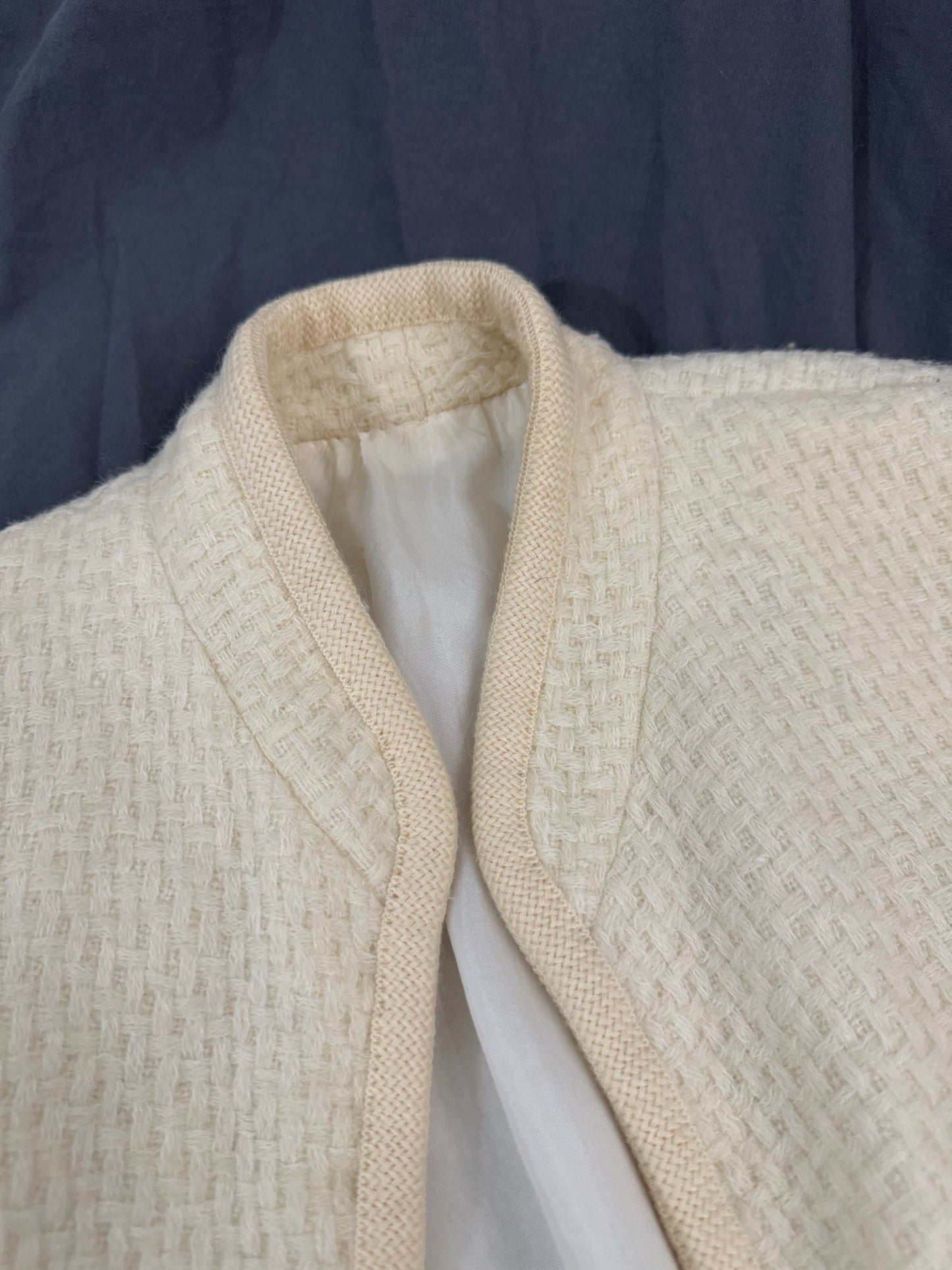 Giacca bolero lavorata color burro in misto lana