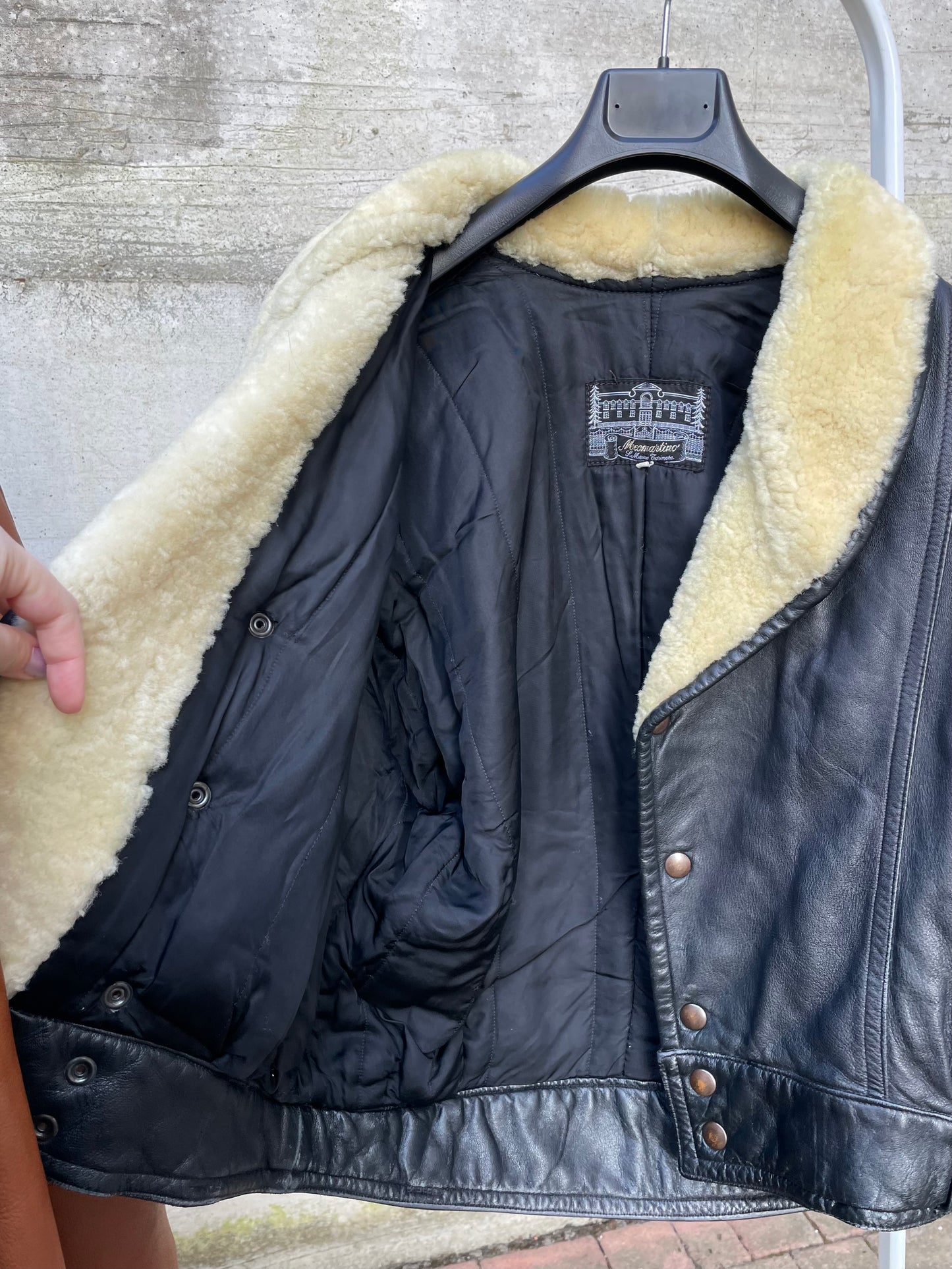 Bomber imbottito in vera pelle nero con collo Shearling burro, rara taglia S uomo