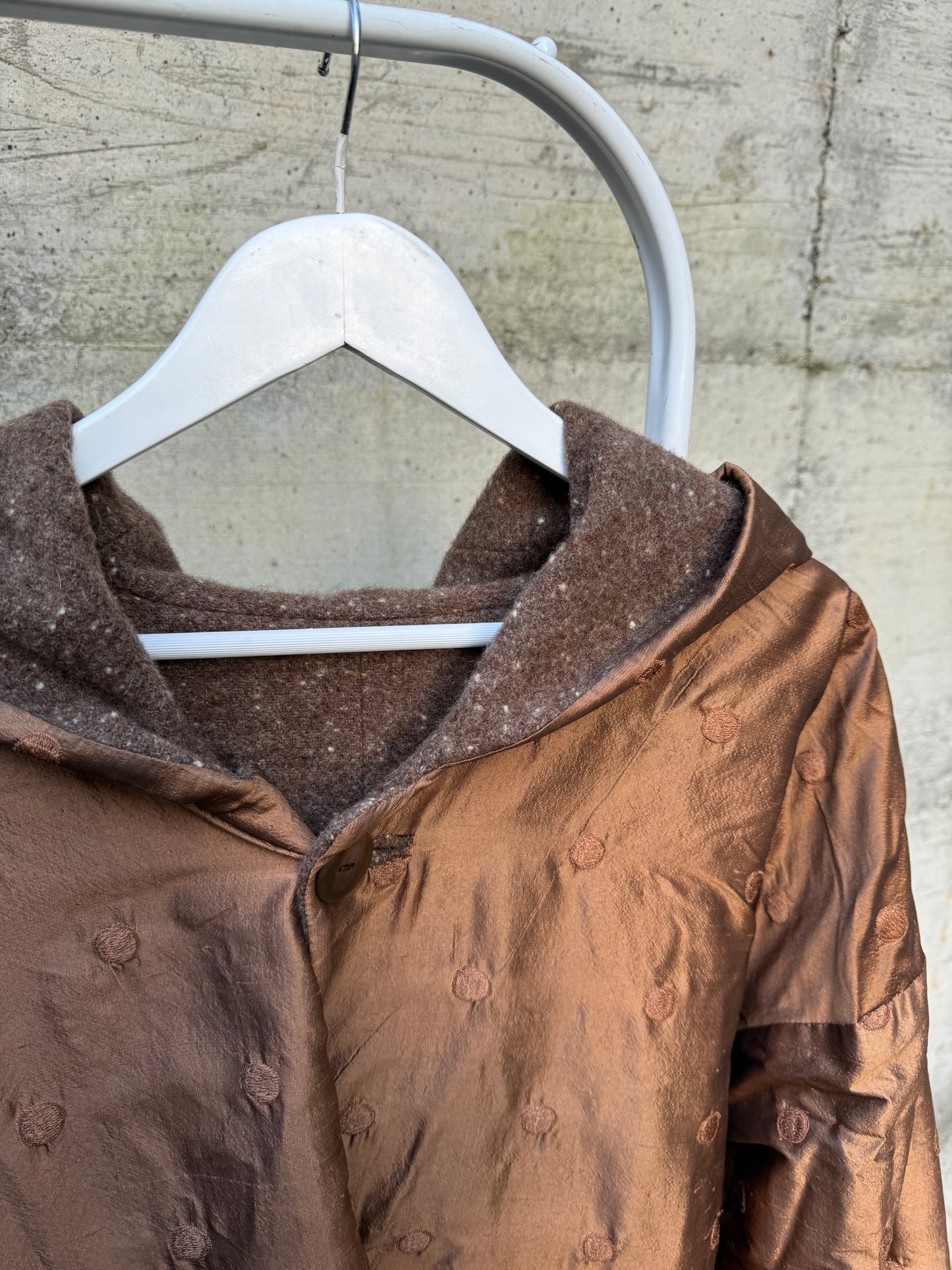 Piumino doubleface con cappuccio, shantung di seta e misto lana/mohair