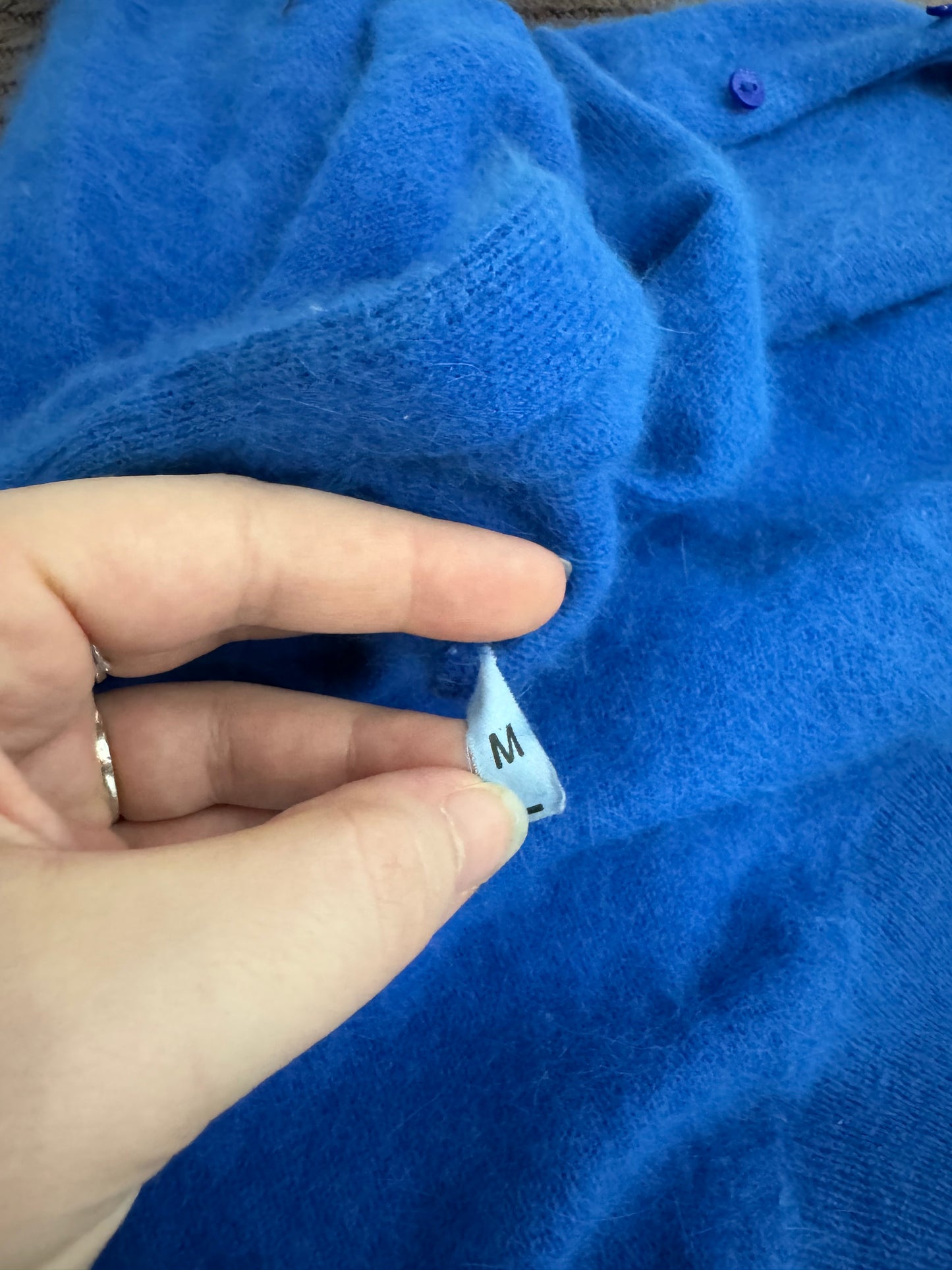 Cardigan blu chino 70% angora 30% lana