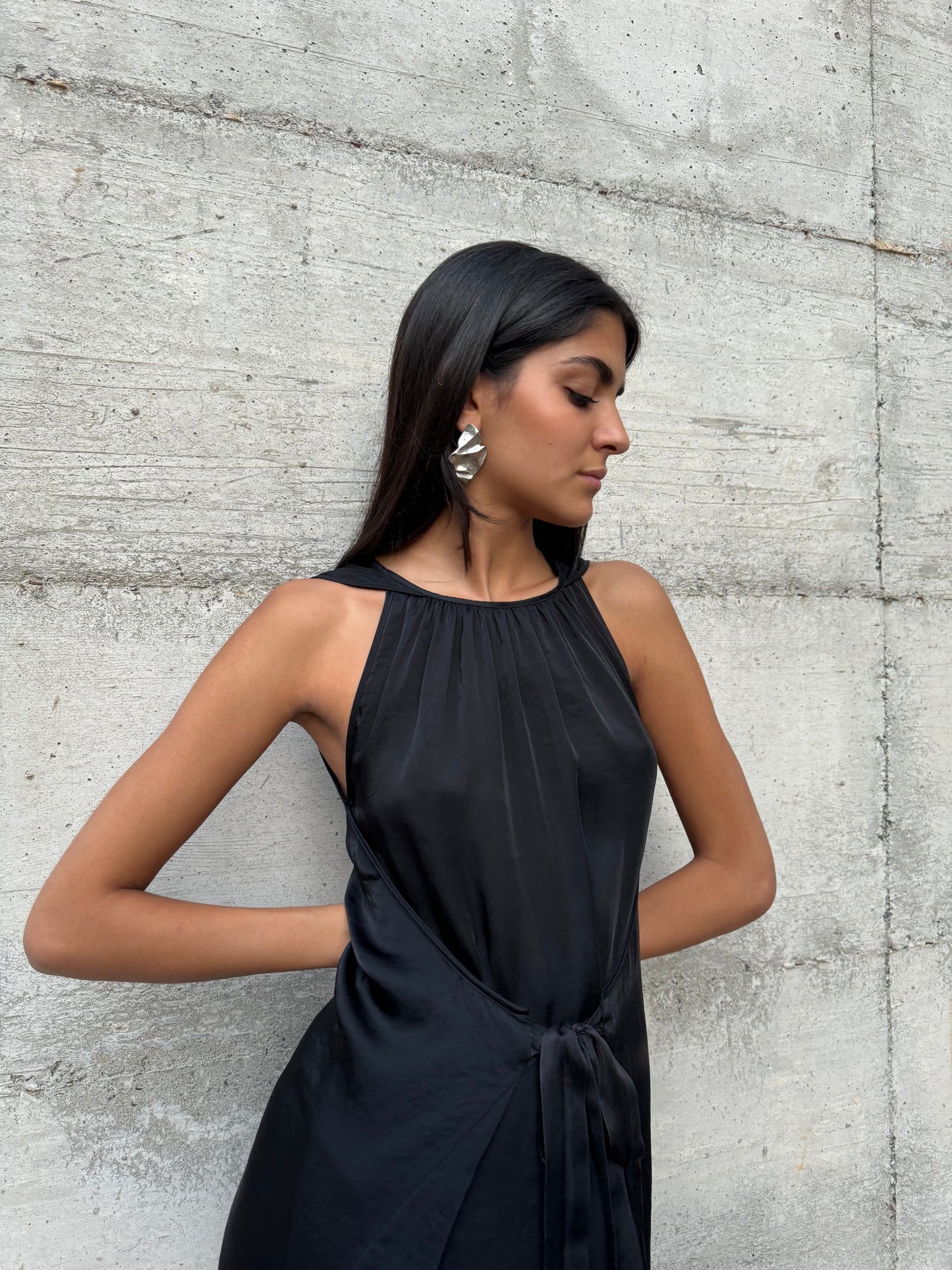 Abitino satinato nero, taglia M