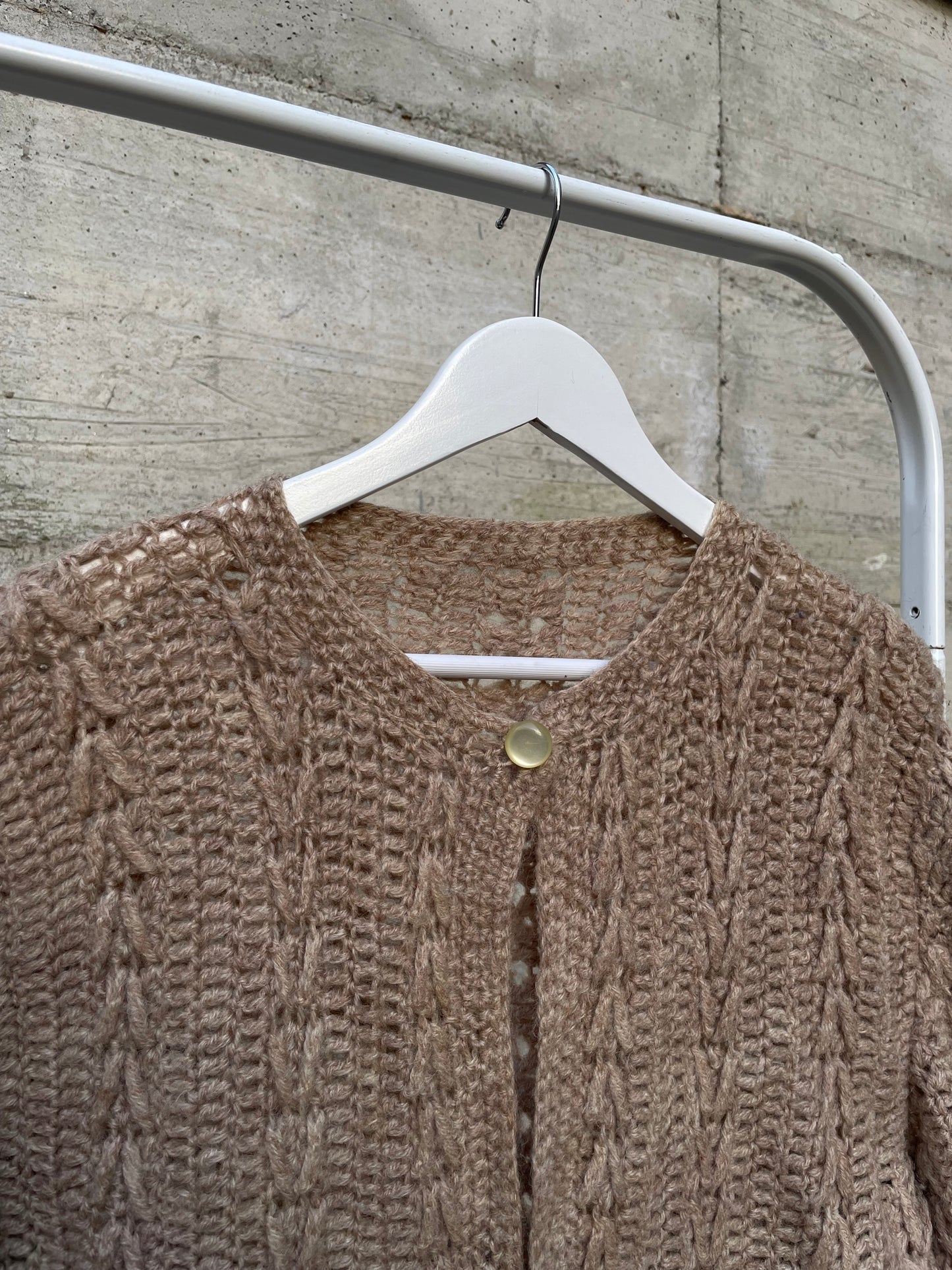 Cardigan crochet sabbia in lana