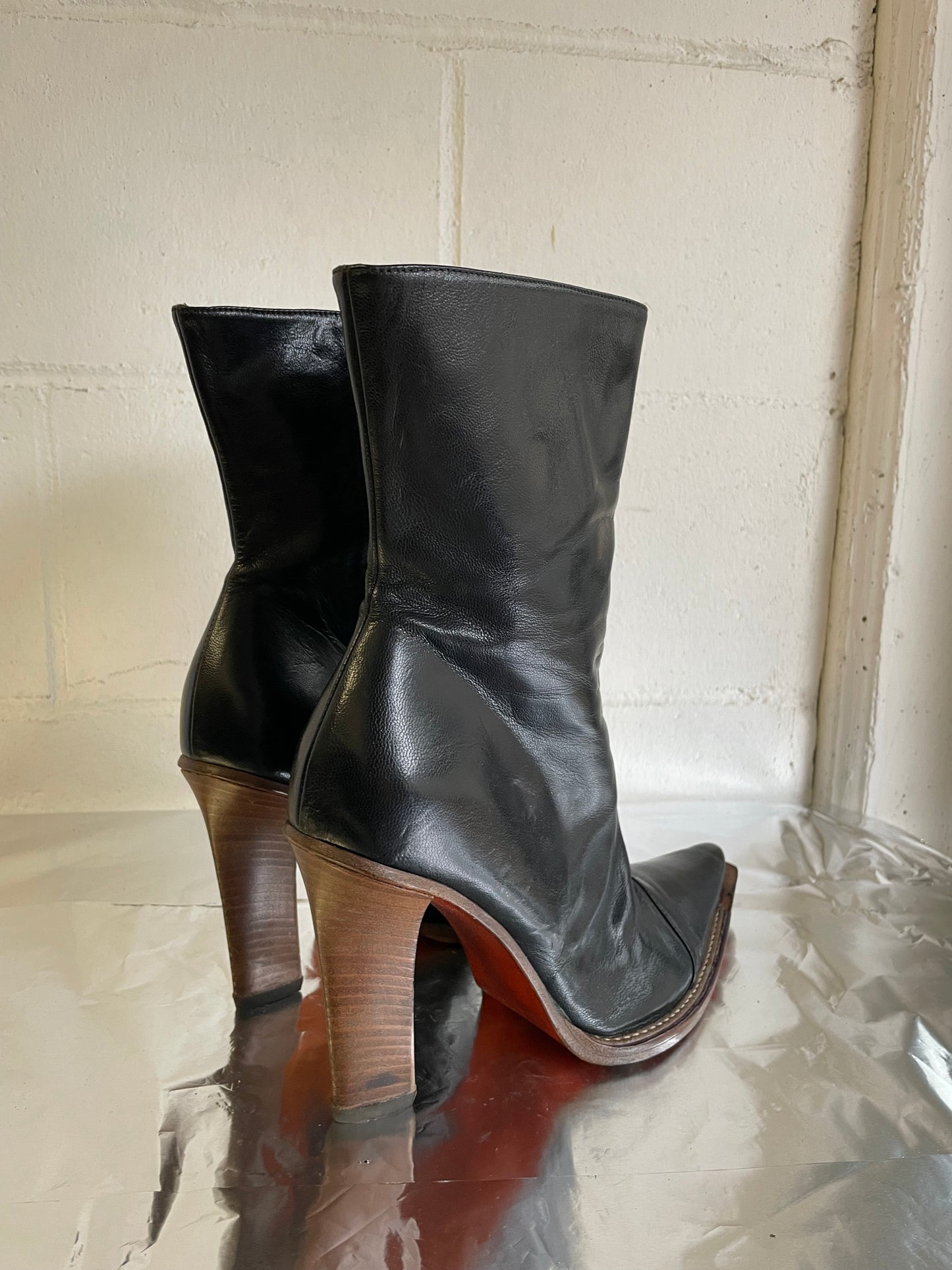 EU 40 - Ankle boots vera pelle neri a punta, tacco grosso 10cm