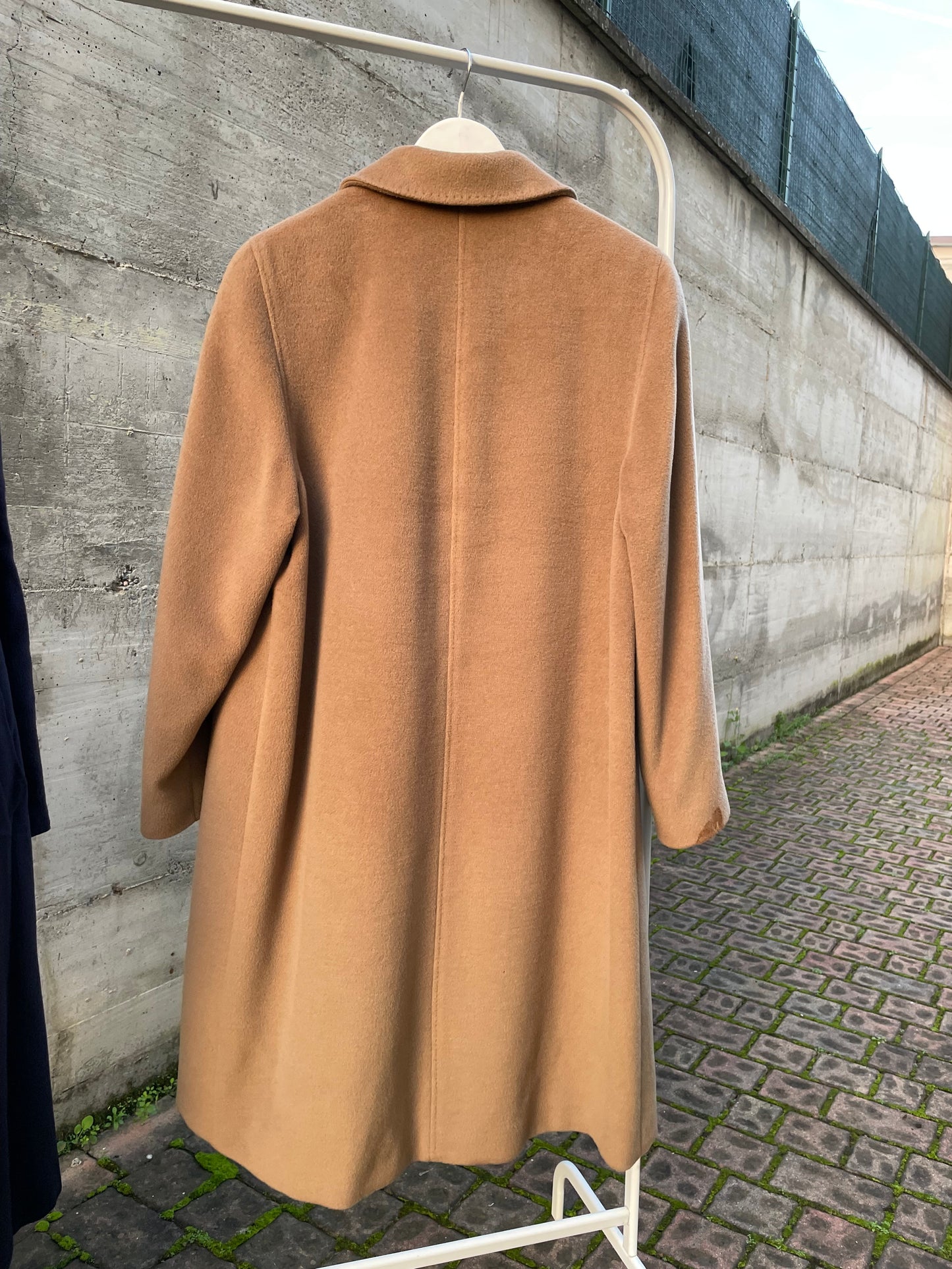 Cappotto sartoriale biscotto in pura lana vergine superfine