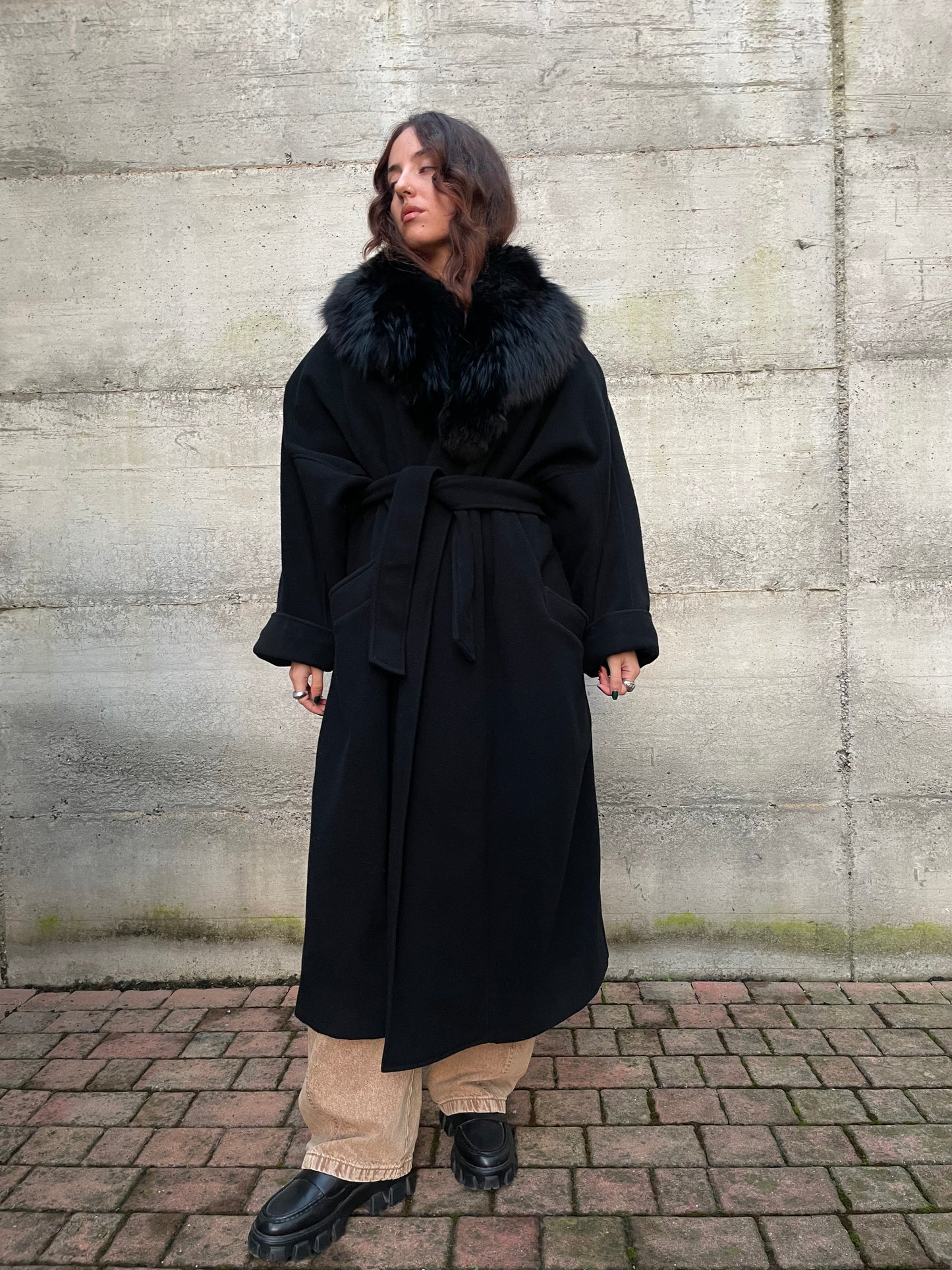 Maxi cappotto accappatoio sartoriale, 100% lana, collo in vera pelliccia - taglia unica