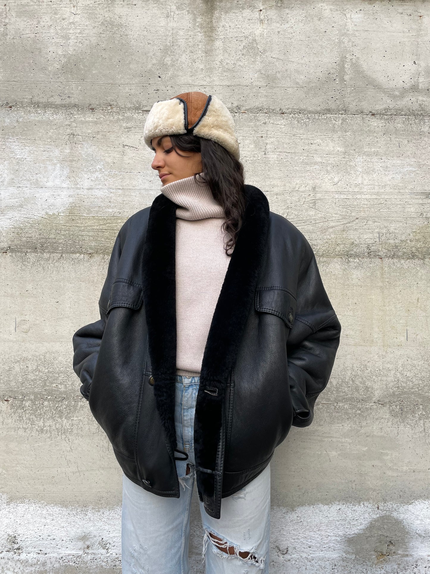 Montone originale Shearling modello bomber, esterno in pelle e interno a pelo raso