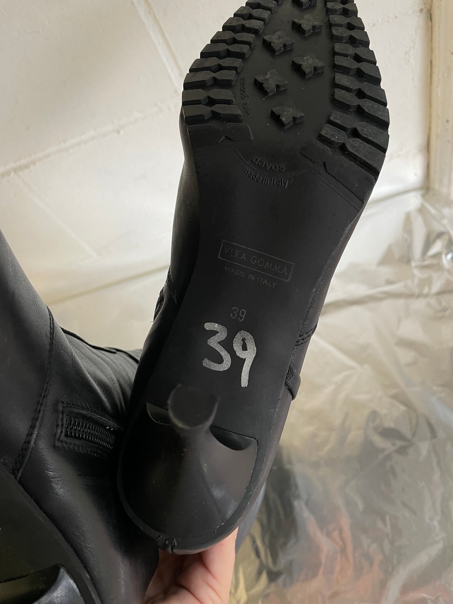 EU 39 - Stivale vintage vera pelle nero a punta, tacco 8cm