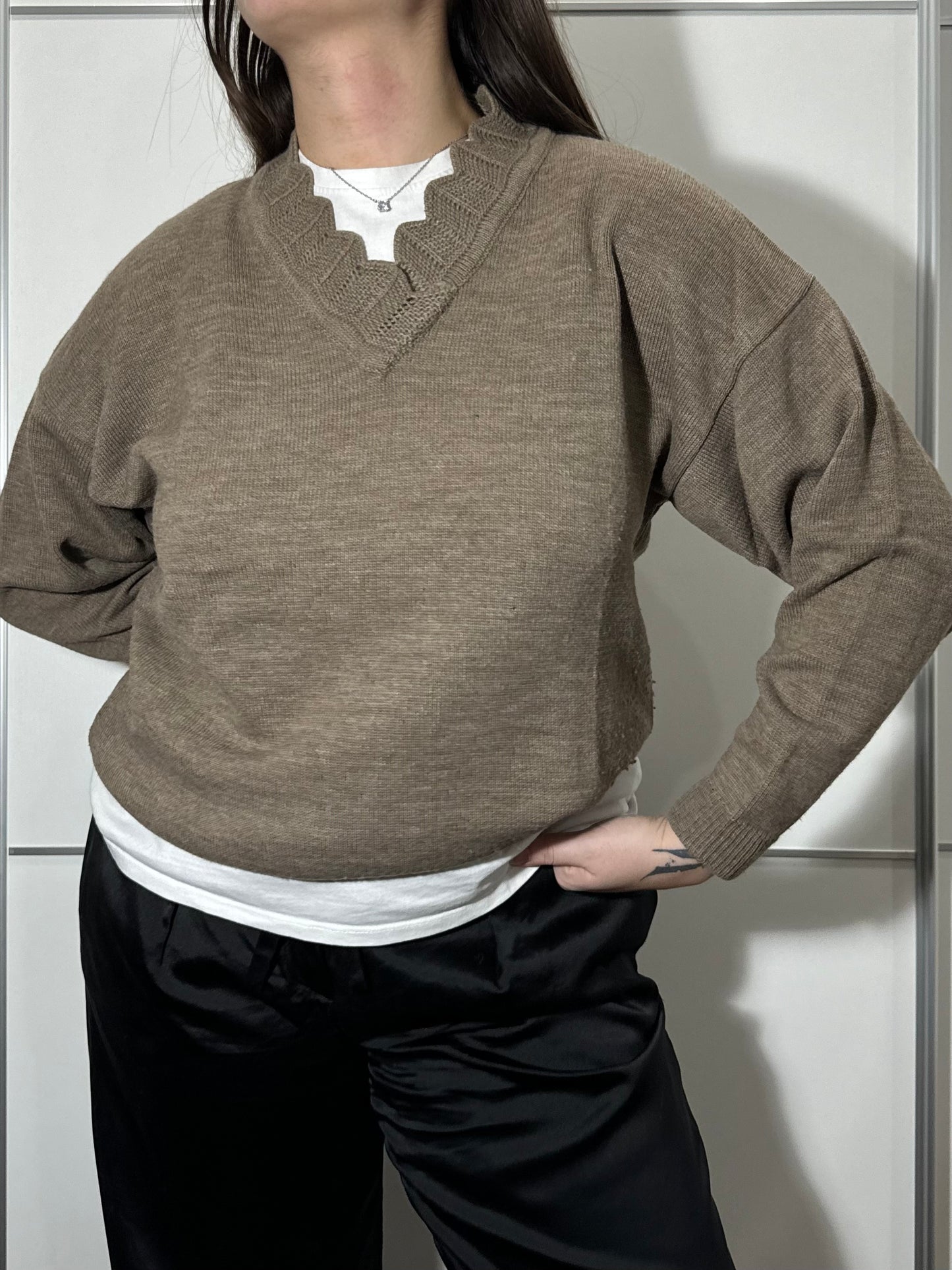 Pullover leggero in misto lana con scollo a V lavorato