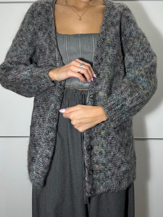 Maxi cardigan crochet multicolor a base grigia in lana