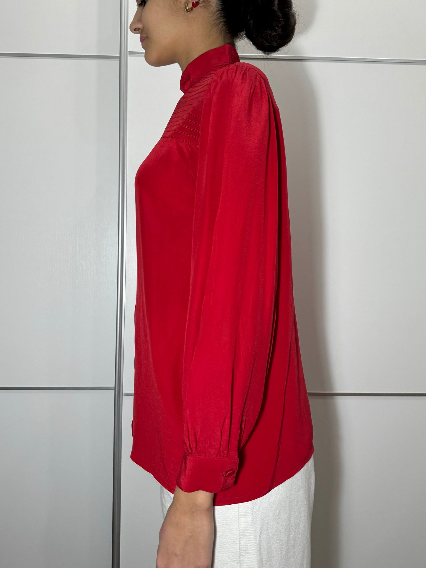 Blusa scivolata in pura seta cinese