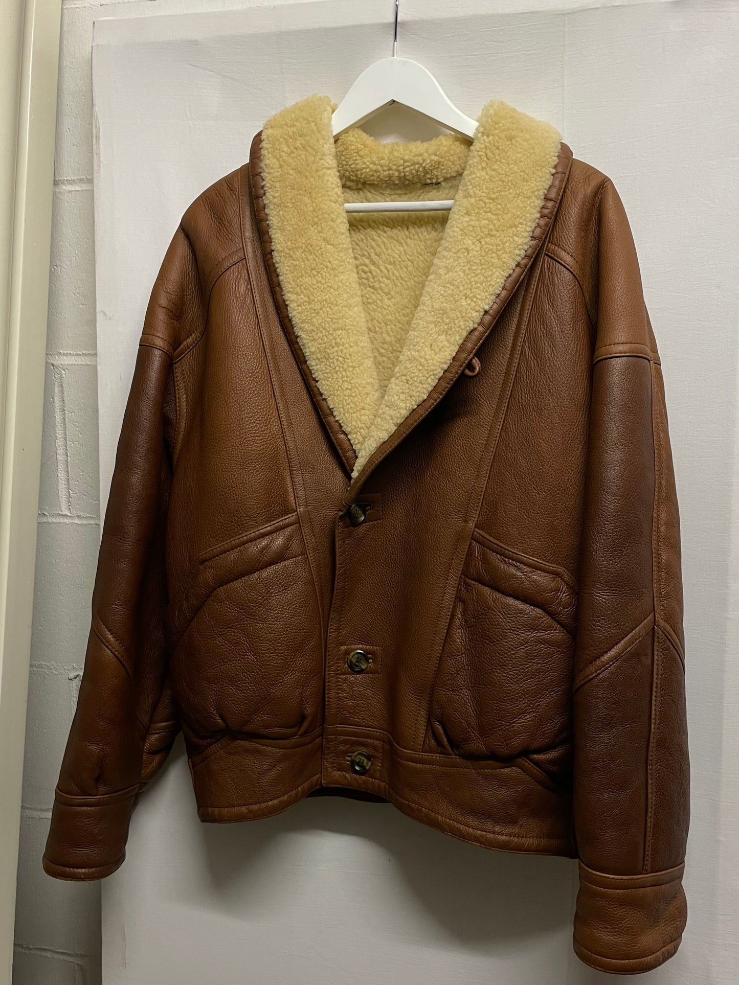 Montone Shearling originale esterno in pelle e interno a pelo raso burro, taglia 50it uomo