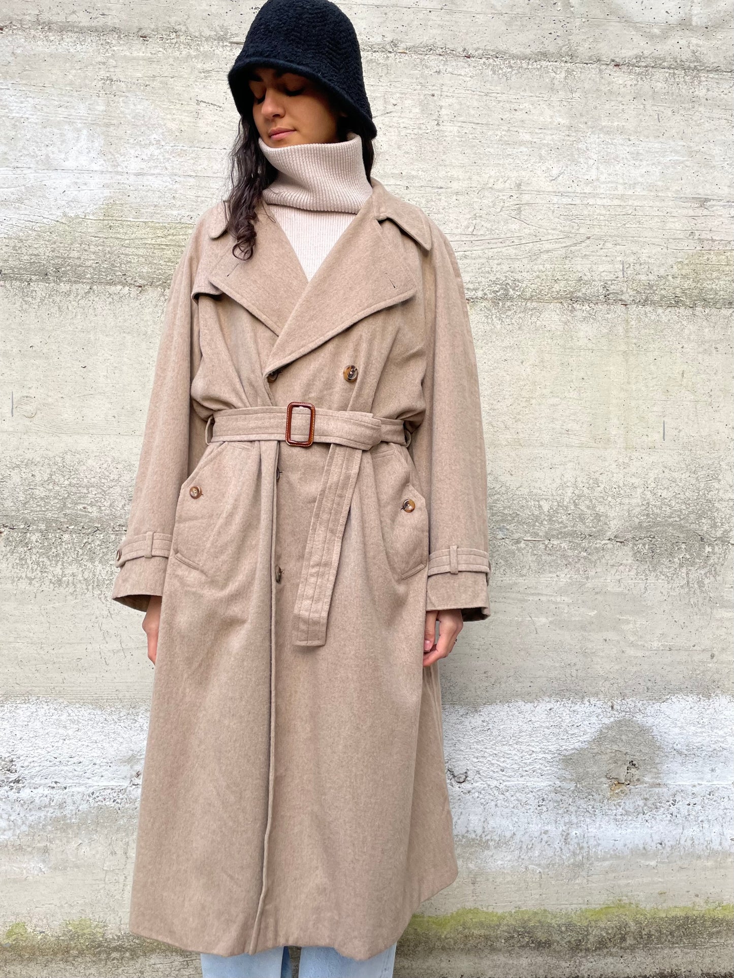 Cappotto sabbia AGNONA 100% cashmere, mezza fodera, con cintura. Taglia 48it uomo