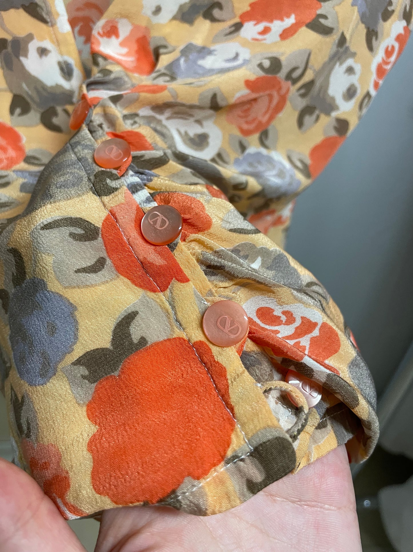 Blusa sartoriale 100% seta con bottoni Valentino originali - taglia S/M