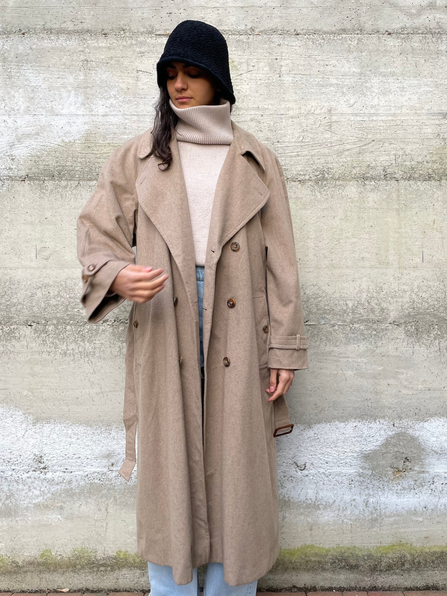 Cappotto sabbia AGNONA 100% cashmere, mezza fodera, con cintura. Taglia 48it uomo