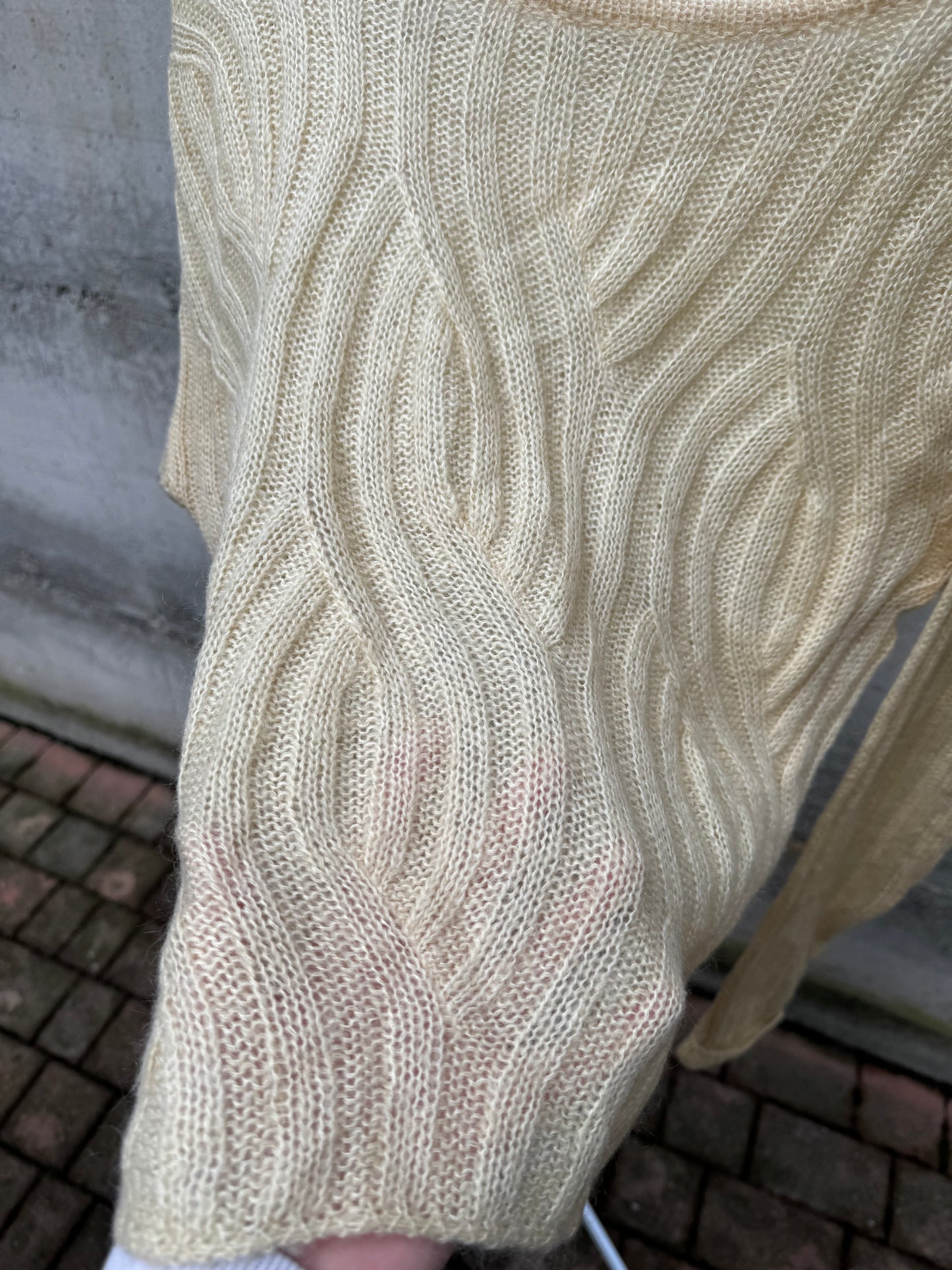 Maglioncino girocollo crochet in lana