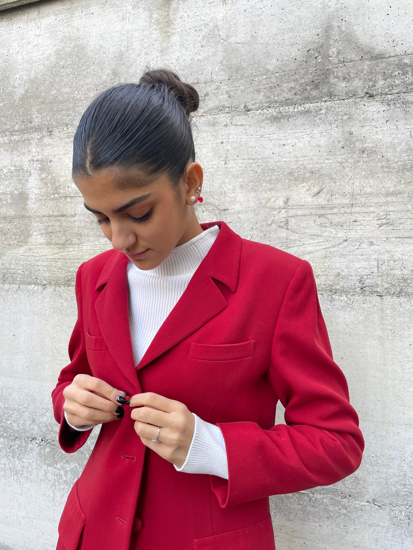 Blazer donna sartoriale ciliegia con bottoni lavorati