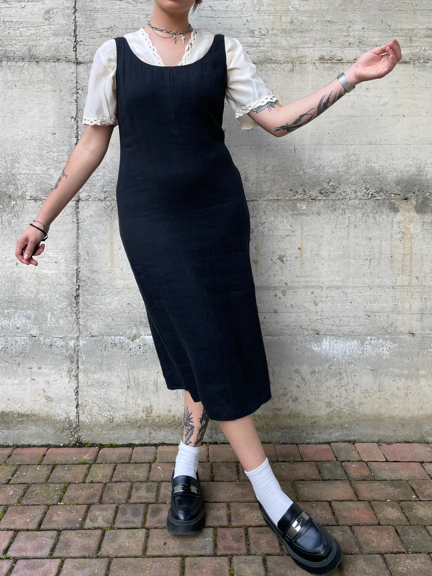 Vestito midi smanicato nero 100% lino - S