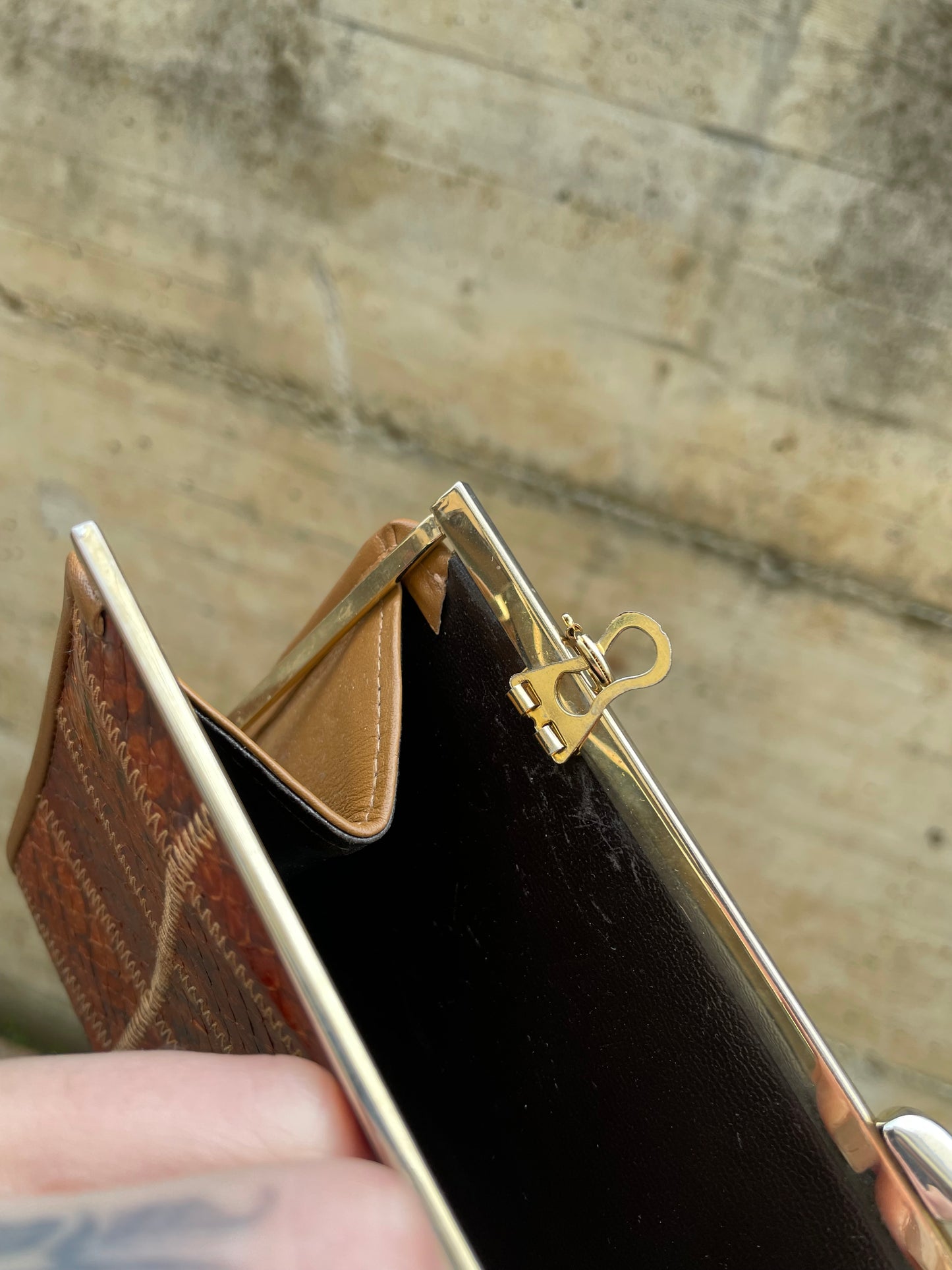 Clutch con tracolla a catena vera pelle