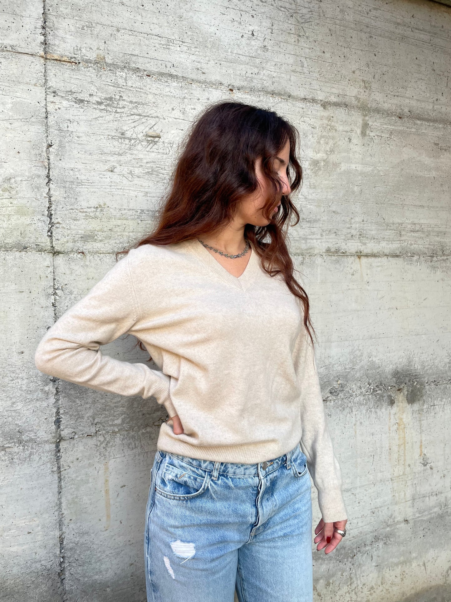 Maglioncino scollo a V sabbia 100% cashmere, taglia M