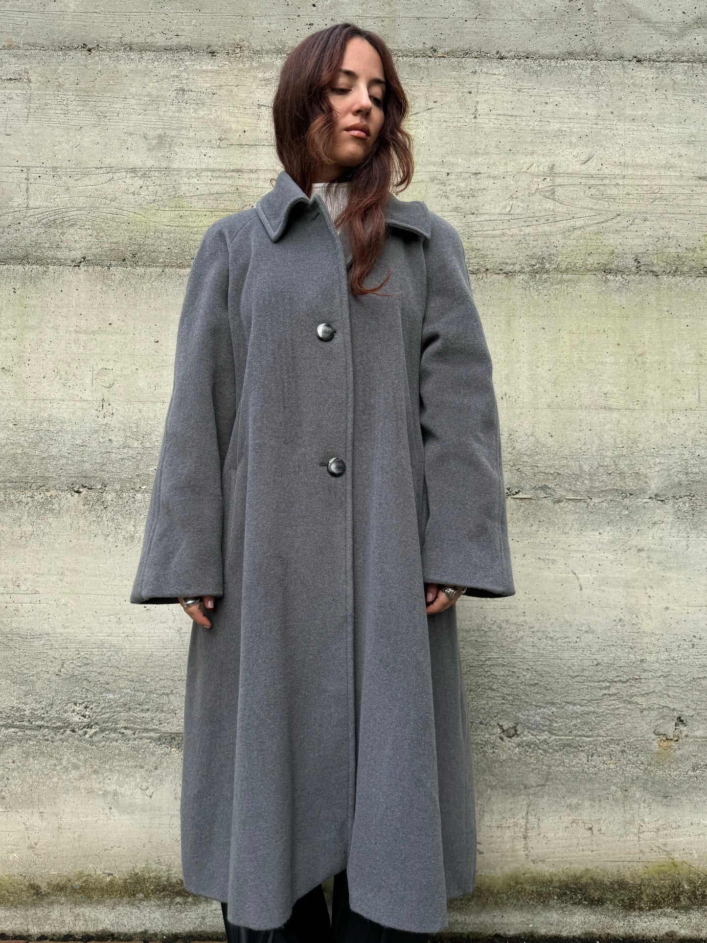 Cappotto sartoriale lungo monopetto grigio fumo, 100% lana