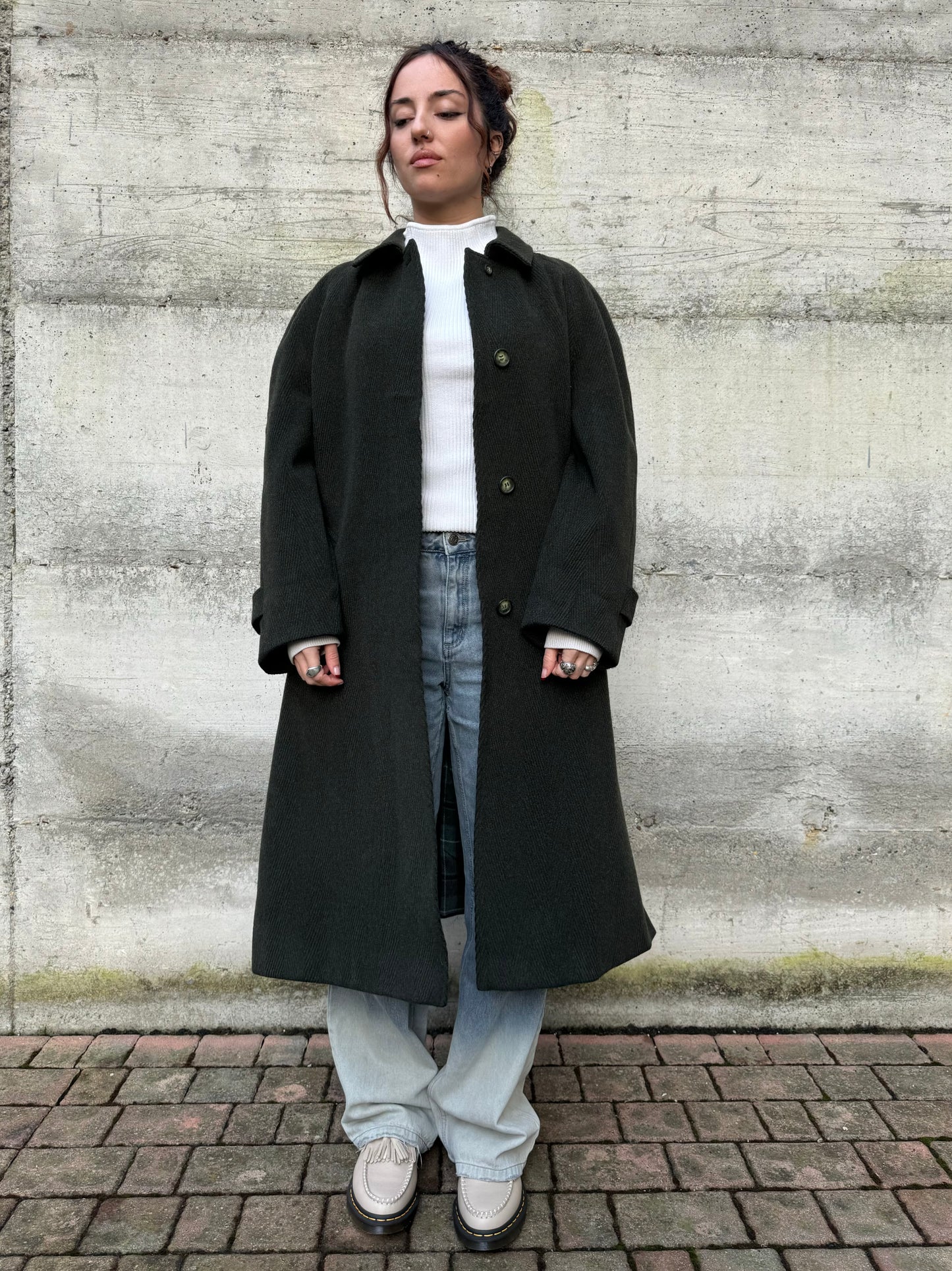 Cappotto donna sartoria Valstar verde scuro spigato, con cintura