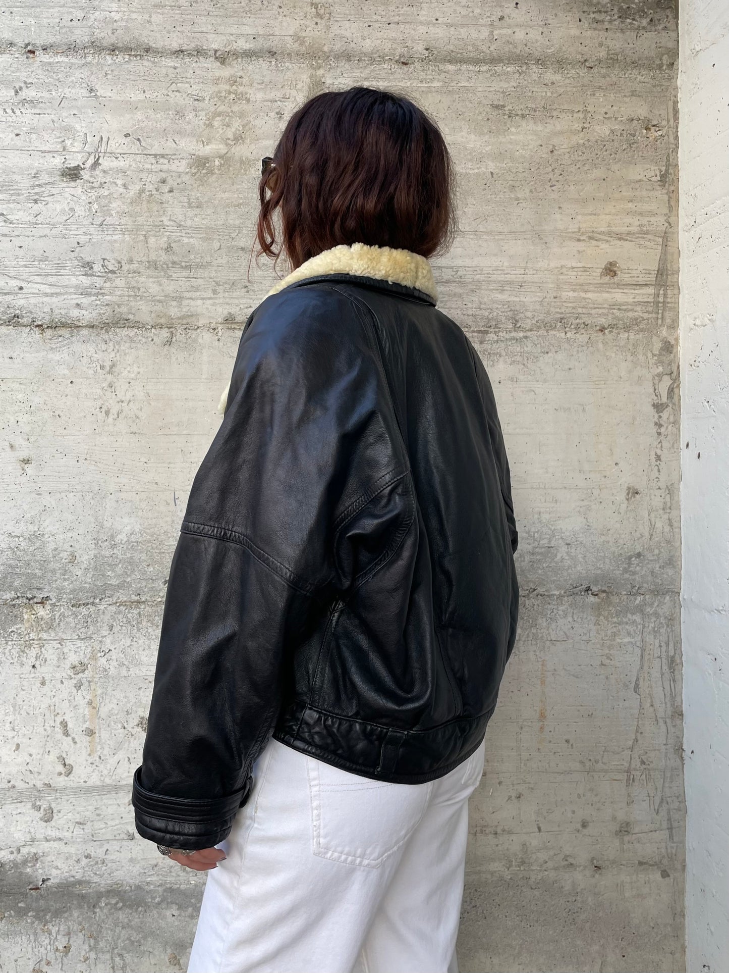 Bomber imbottito in vera pelle nero con collo Shearling burro, rara taglia S uomo