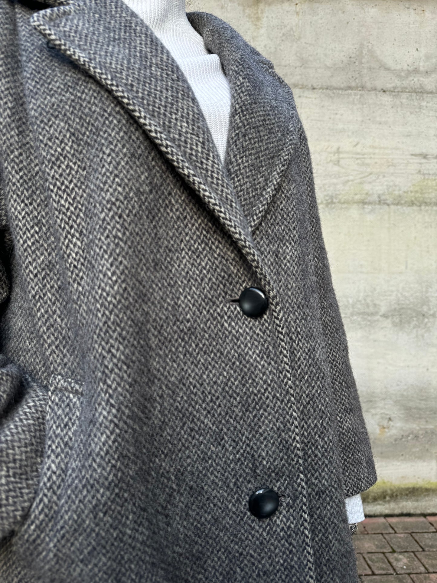 Cappotto corto sartoriale grigio spigato in pura lana vergine