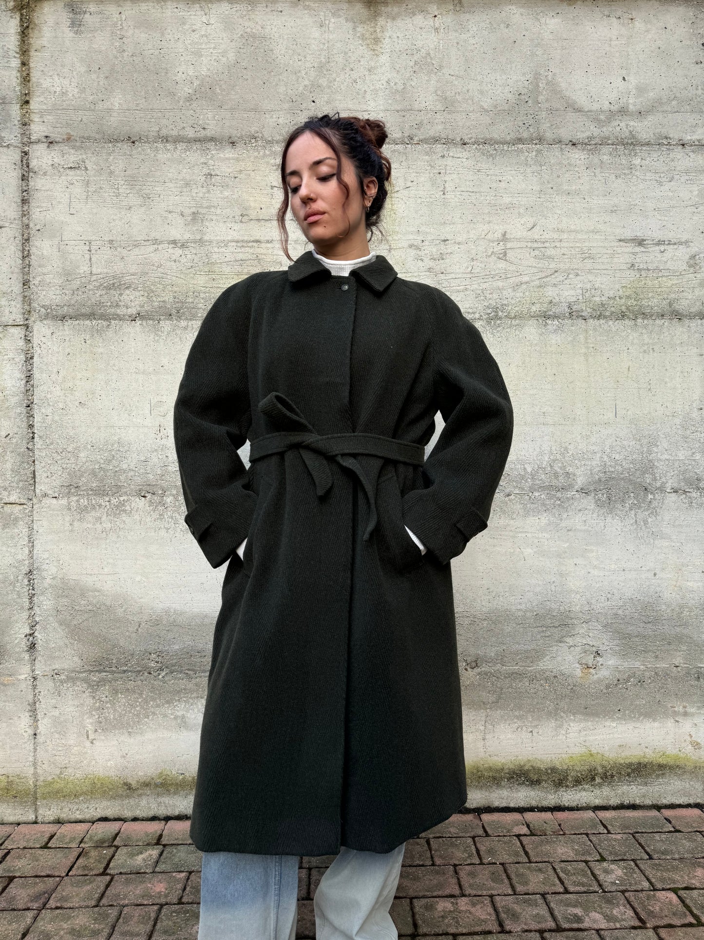 Cappotto donna sartoria Valstar verde scuro spigato, con cintura