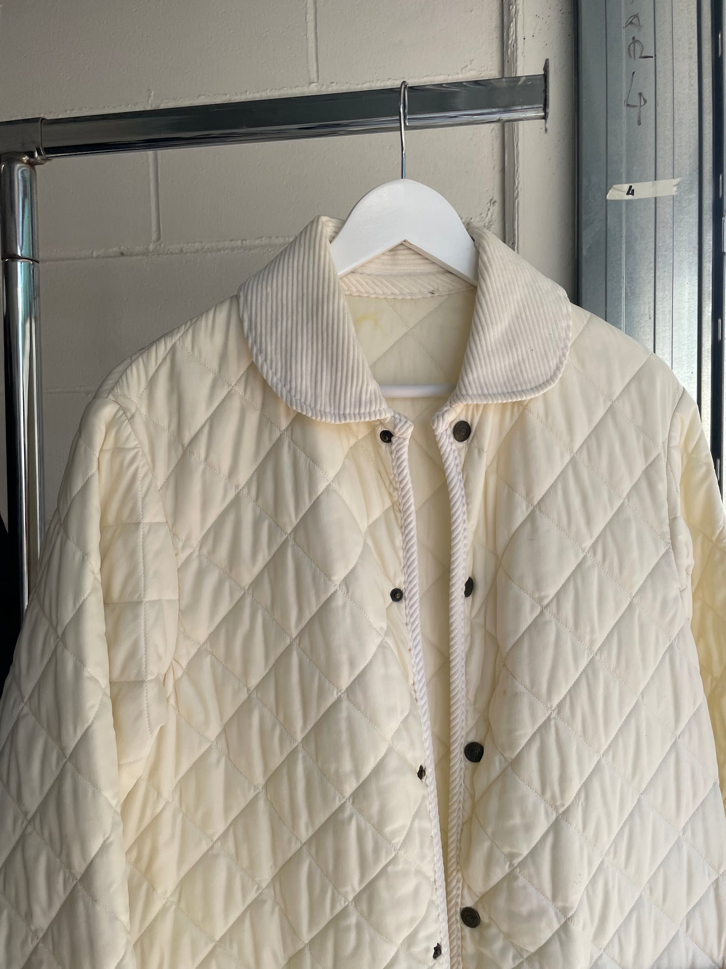 Husky trapuntato bianco con colletto in velluto - M