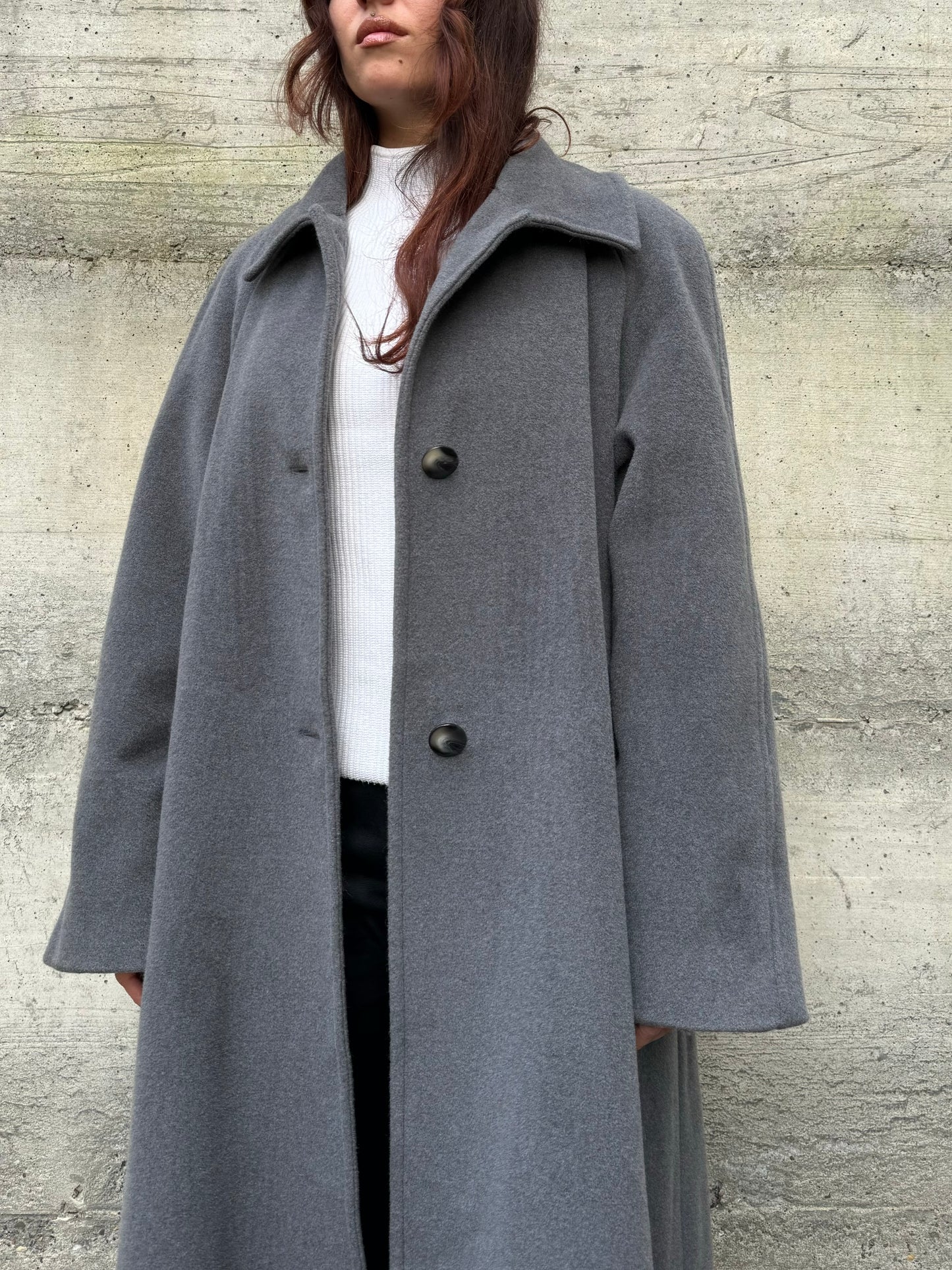 Cappotto sartoriale lungo monopetto grigio fumo, 100% lana