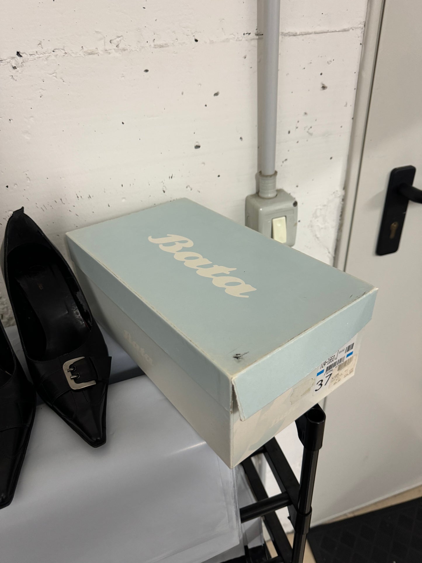 Decolletè vintage in vera pelle nere con fibbia, eu37