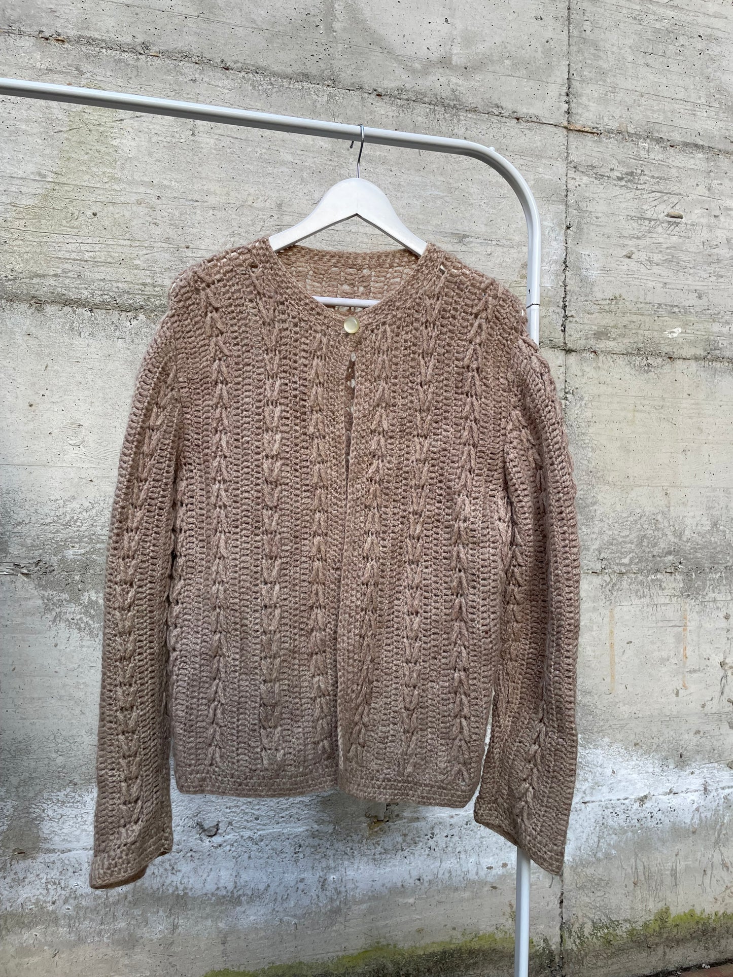Cardigan crochet sabbia in lana