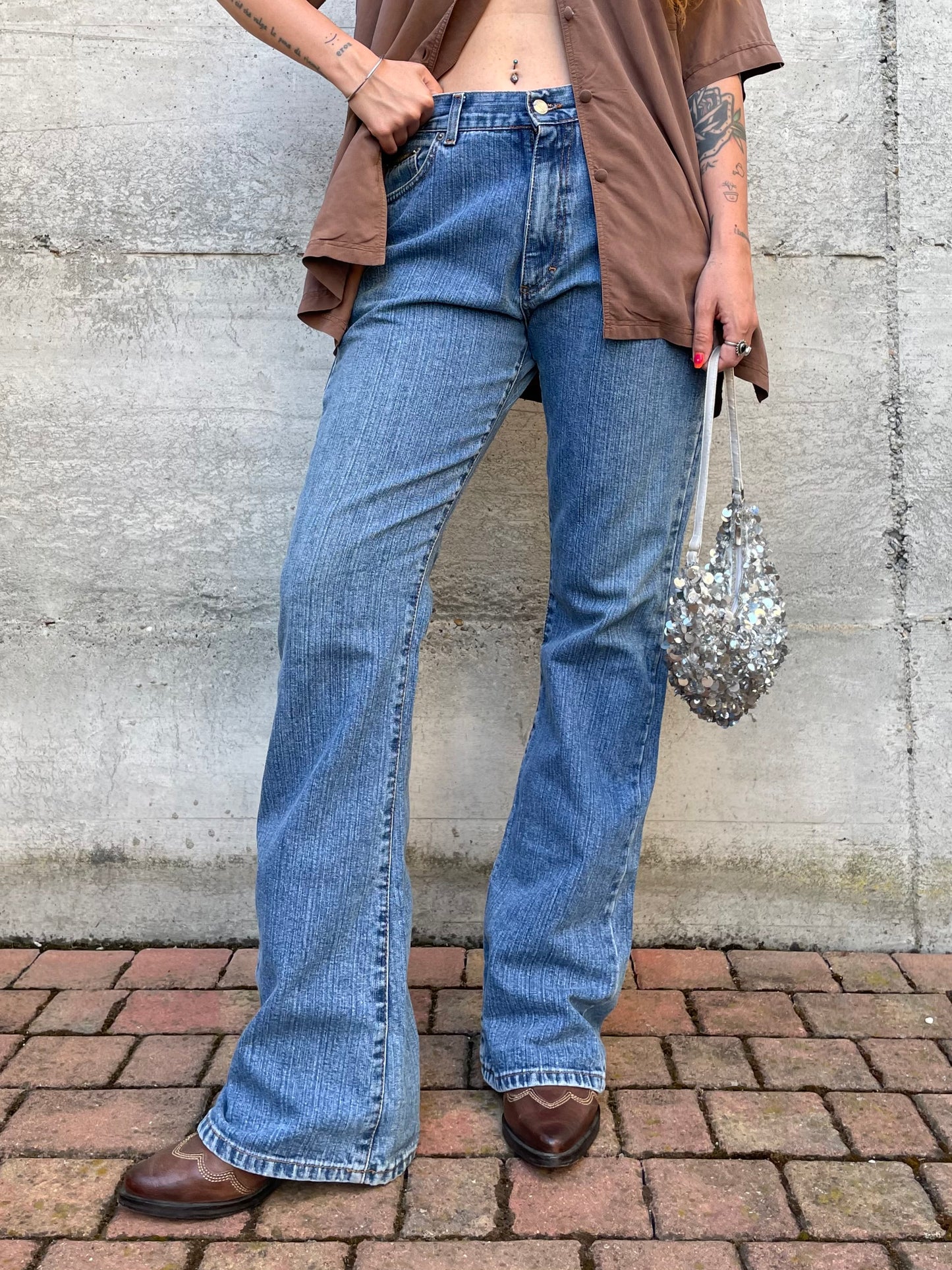 Jeans vintage lavaggio medio a zampa, taglia 42it