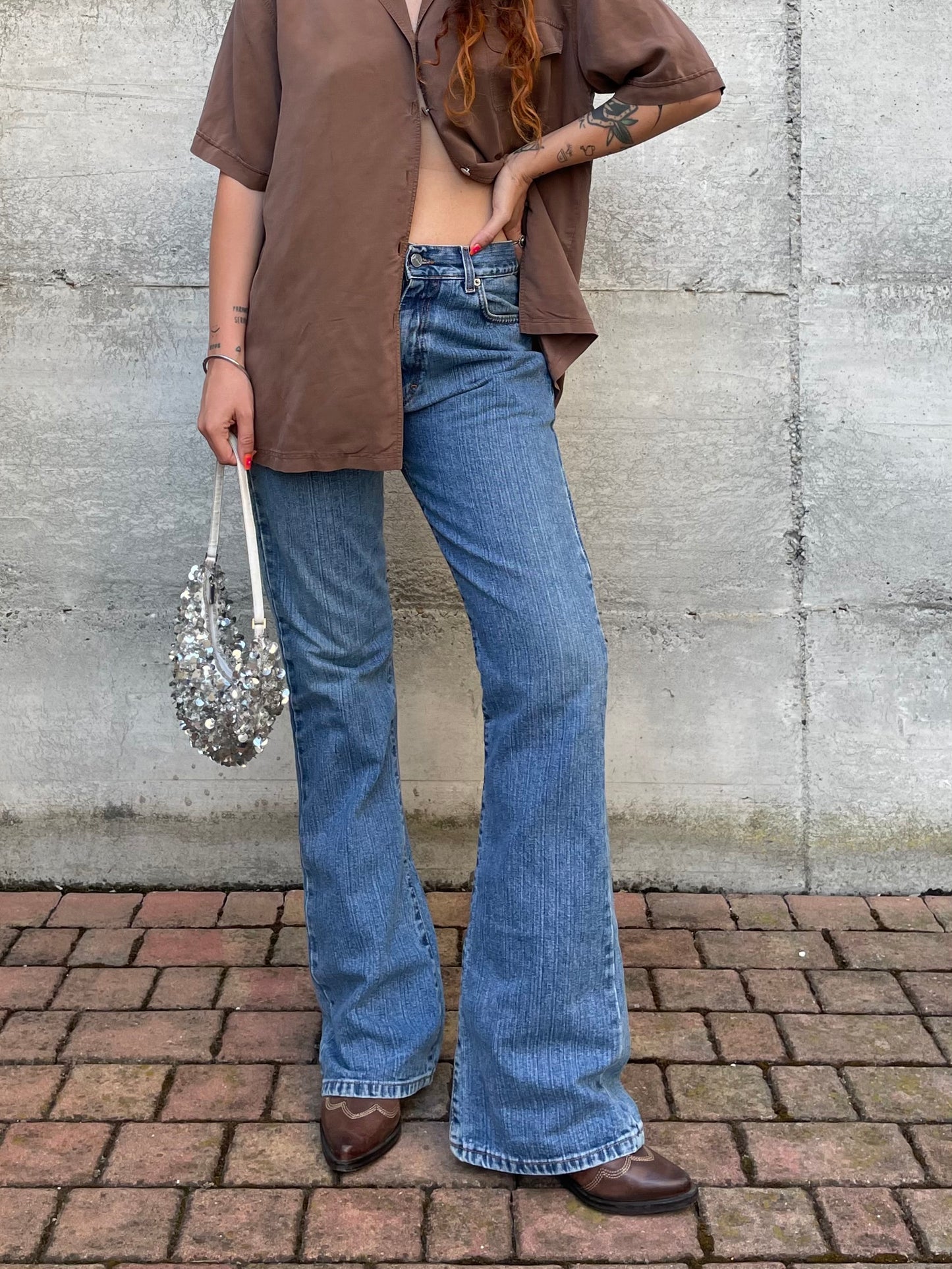 Jeans vintage lavaggio medio a zampa, taglia 42it