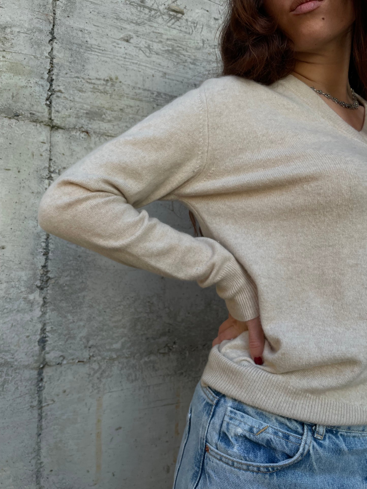 Maglioncino scollo a V sabbia 100% cashmere, taglia M