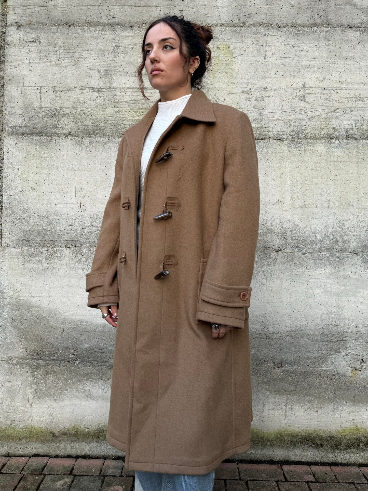 Cappotto donna cammello con alamari in lana vergine