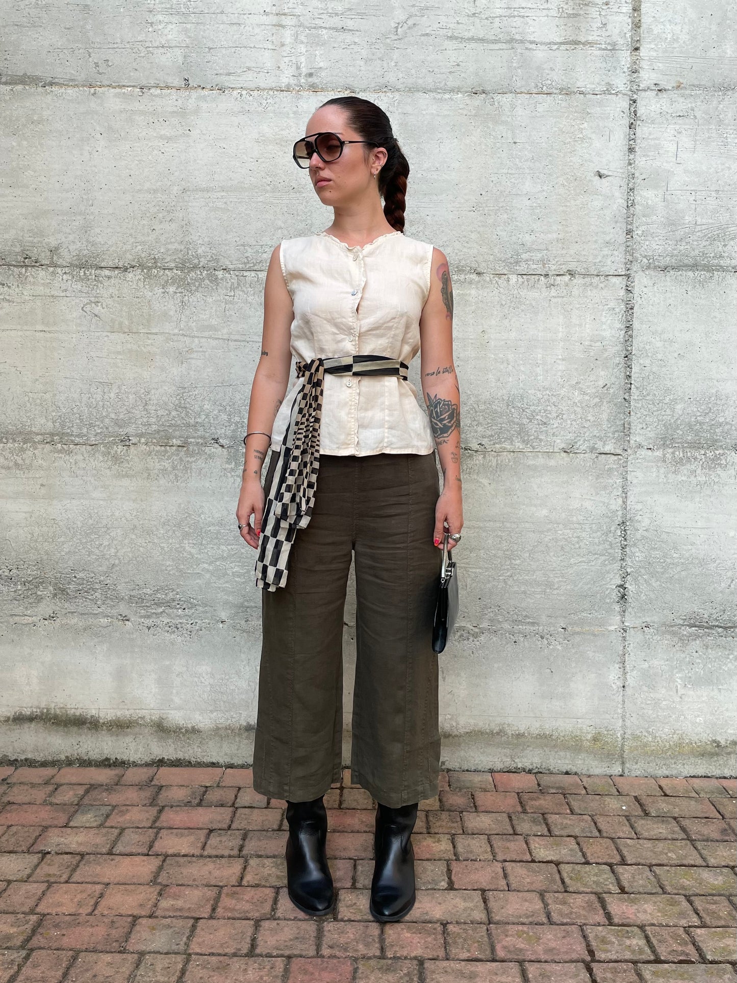 Camicetta smanicata burro 100% lino, sartoriale Made in Italy, Taglia S