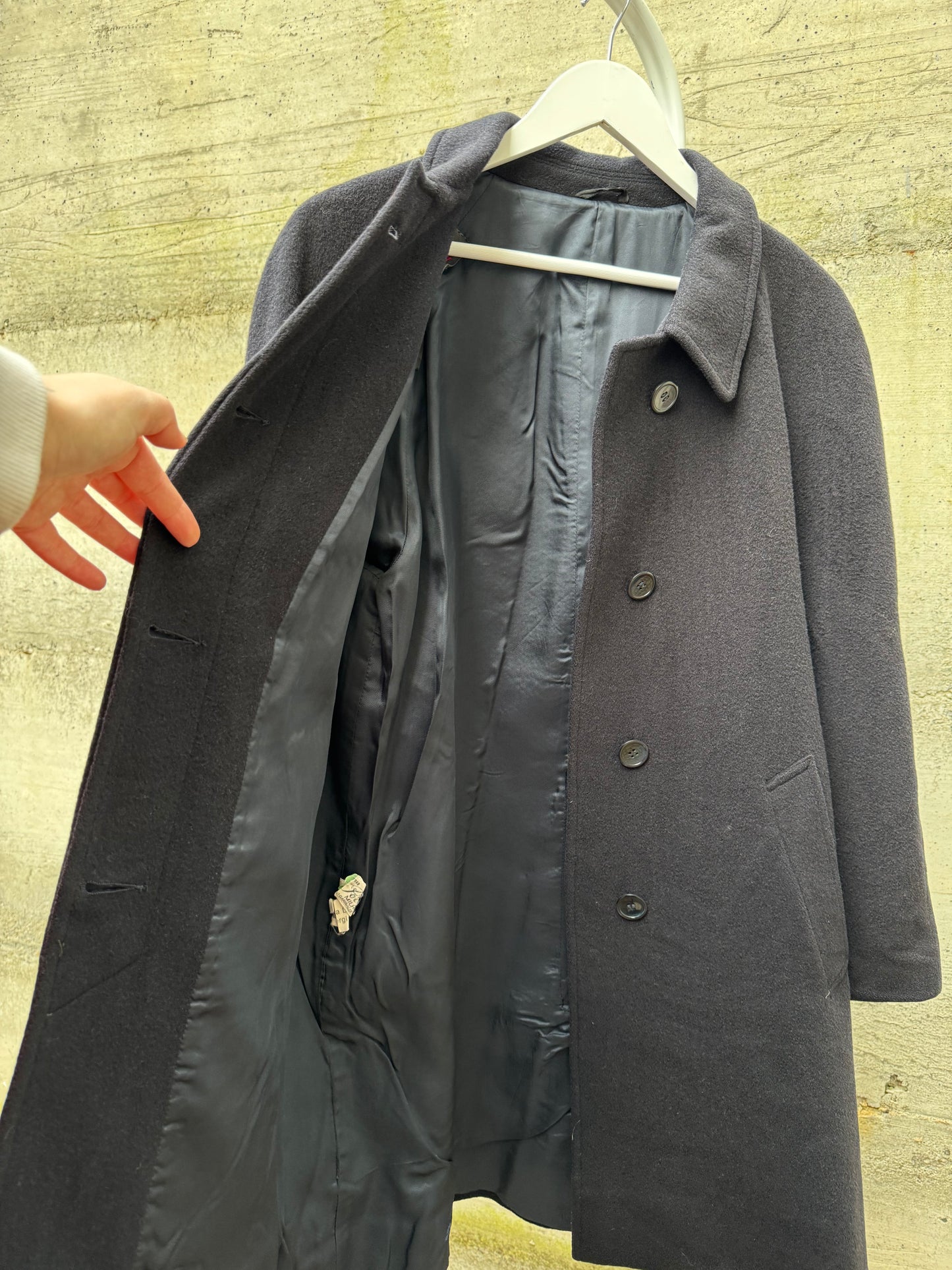 Cappotto corto sartoriale blu notte in pura lana vergine