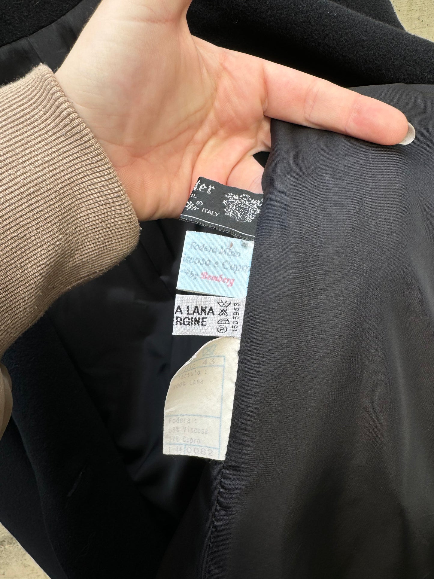 Cappotto donna sartoriale 100% lana vergine merino Marzotto e fodera in cupro Bemberg. Taglia 42it