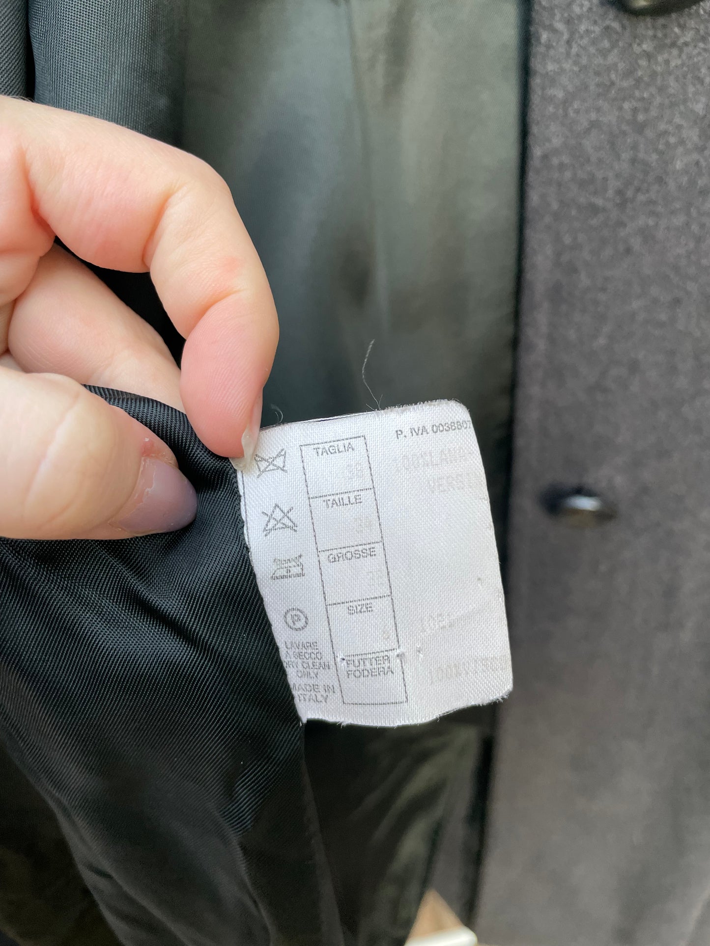 Cappotto sartoriale monopetto grigio scuro 100% lana vergine, in rara taglia 42it