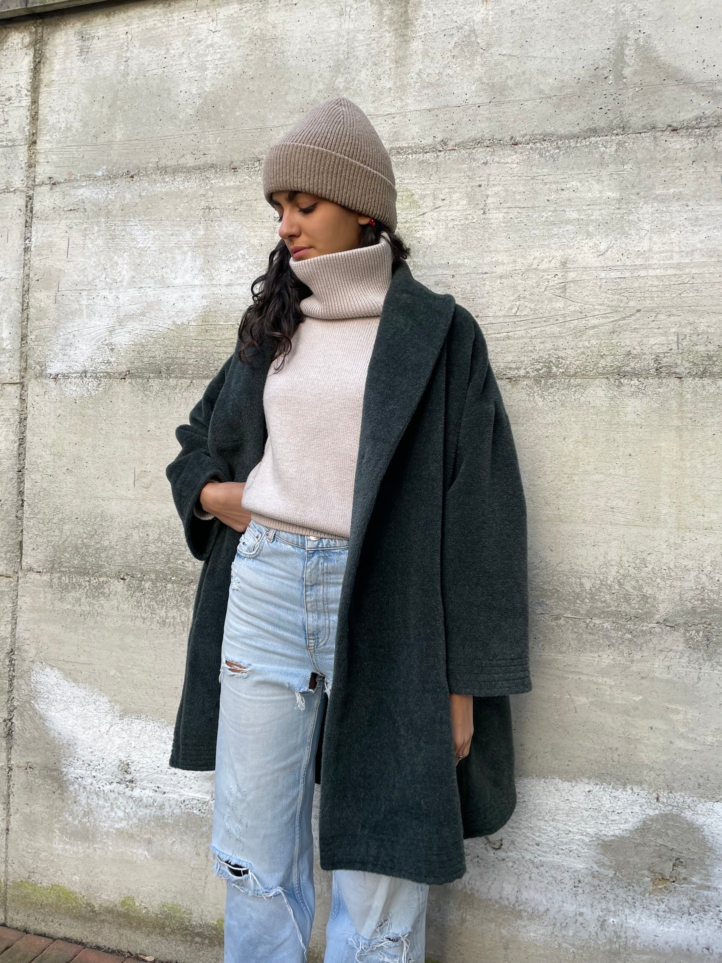 Cappotto a mantella verde bosco 50% alpaca, 30% mohair, 20% lana