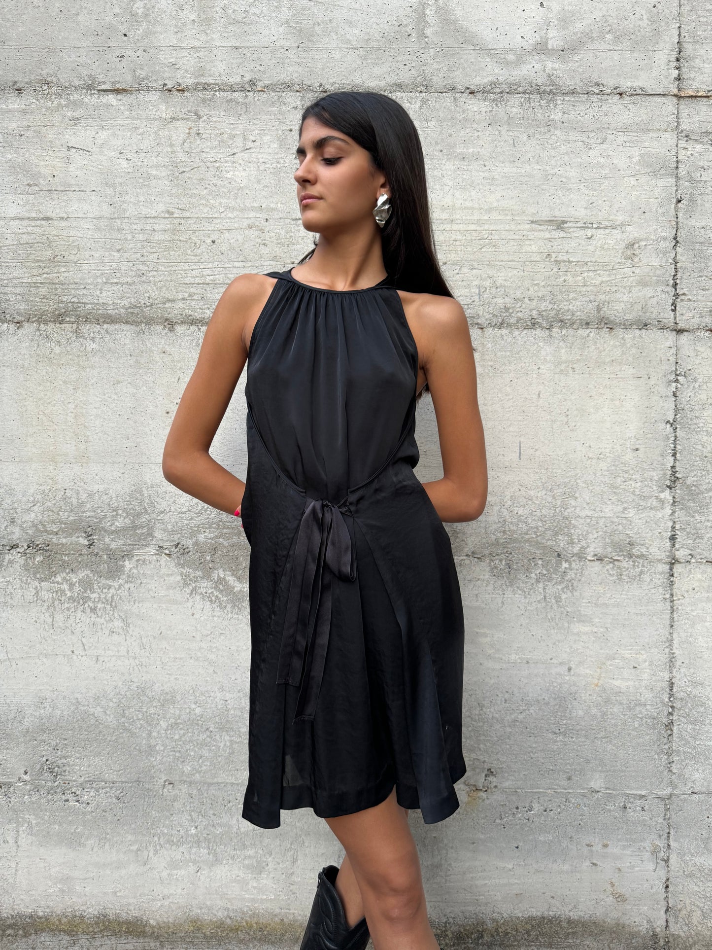 Abitino satinato nero, taglia M