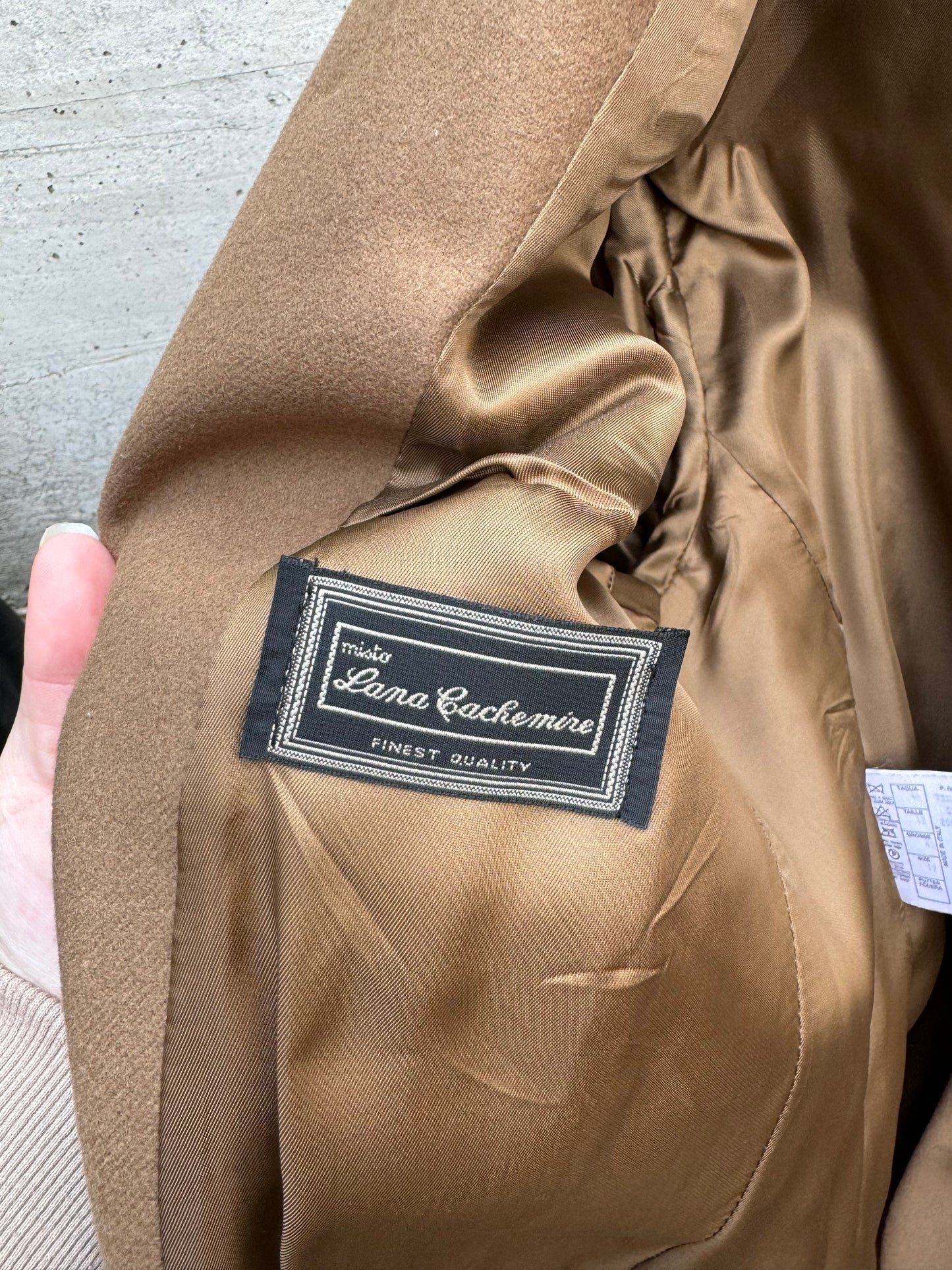 Blazer sartoriale donna in misto lana e cashmere con bottoni dorati