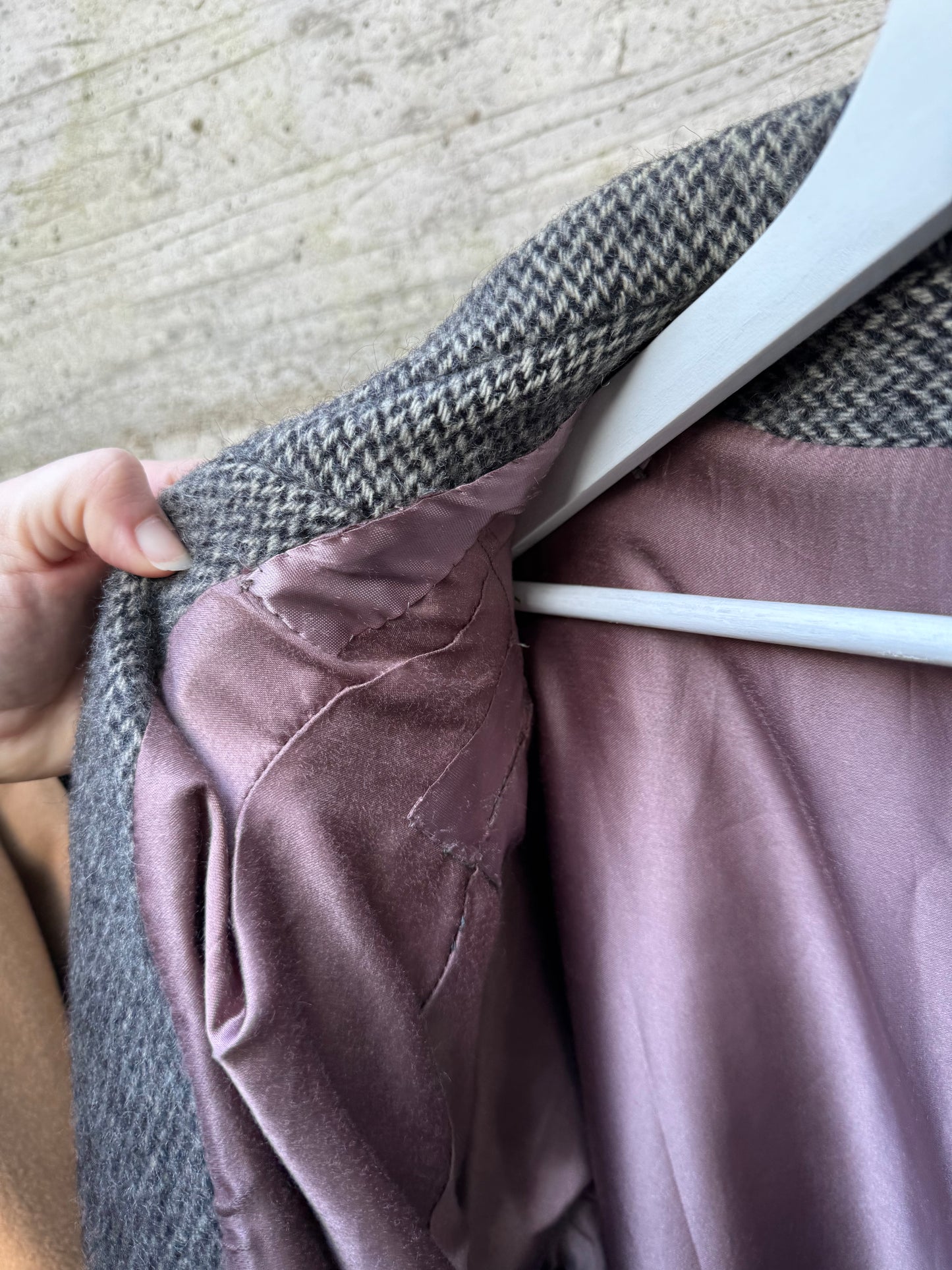 Cappotto corto sartoriale grigio spigato in pura lana vergine