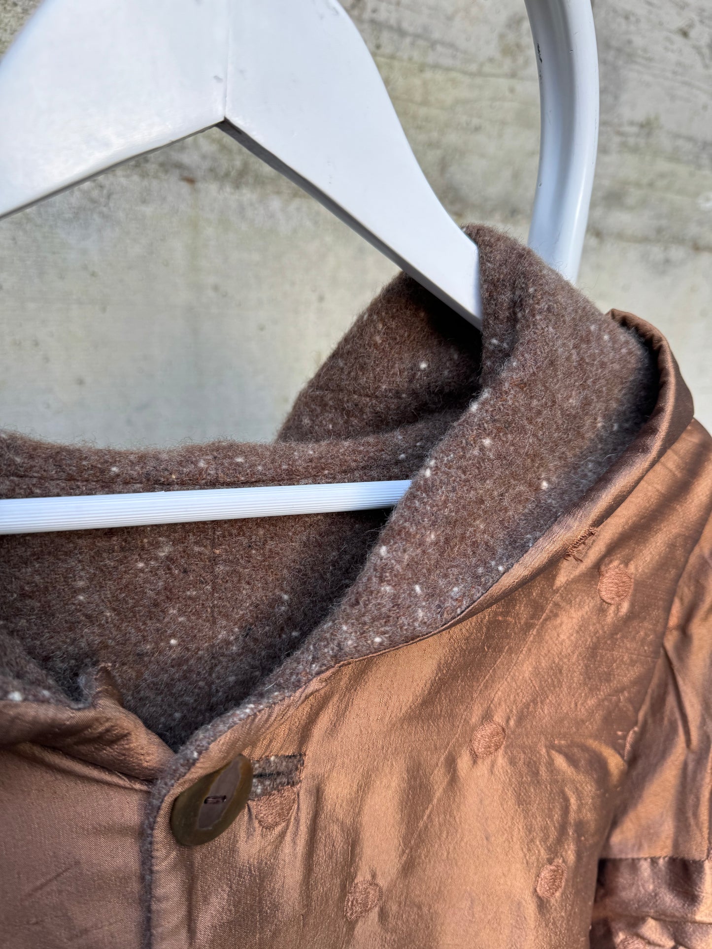 Piumino doubleface con cappuccio, shantung di seta e misto lana/mohair