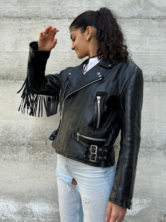 Chiodo in vera pelle nero con frange, pari a nuovo